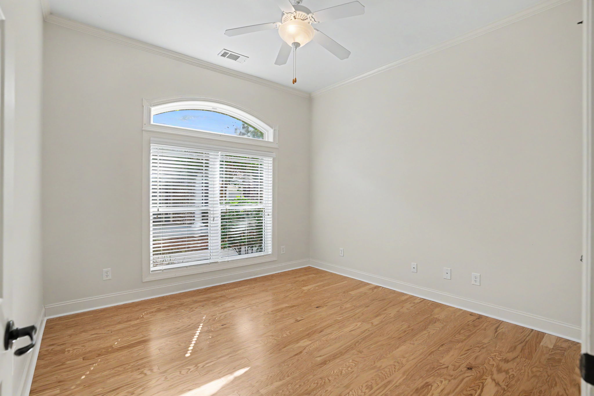  1201 River Oaks Drive, Richmond Hill - 物件實景