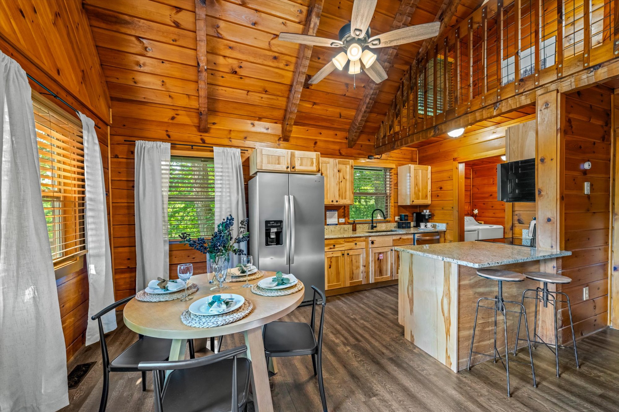 Sevierville, Tennessee, 37876, United States, 2 Bedrooms Bedrooms, ,3 BathroomsBathrooms,Residential,For Sale,1981706