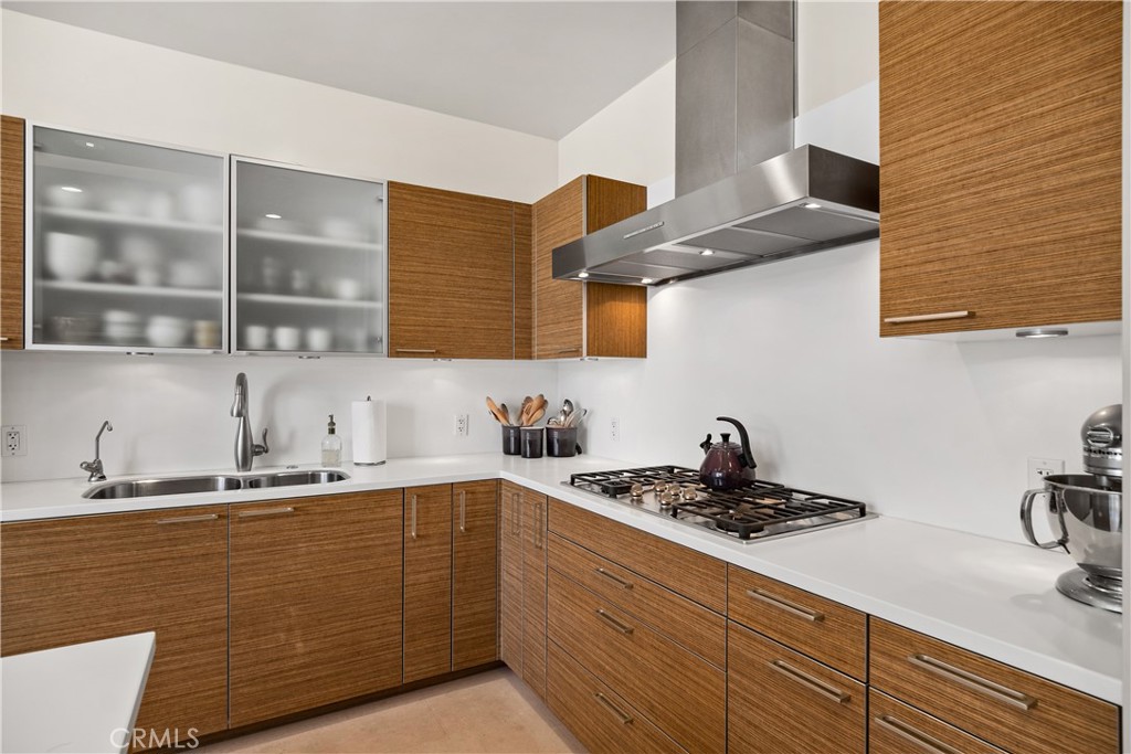 Los Angeles, California, 90024, United States, 2 Bedrooms Bedrooms, ,3 BathroomsBathrooms,Residential,For Sale,1829595