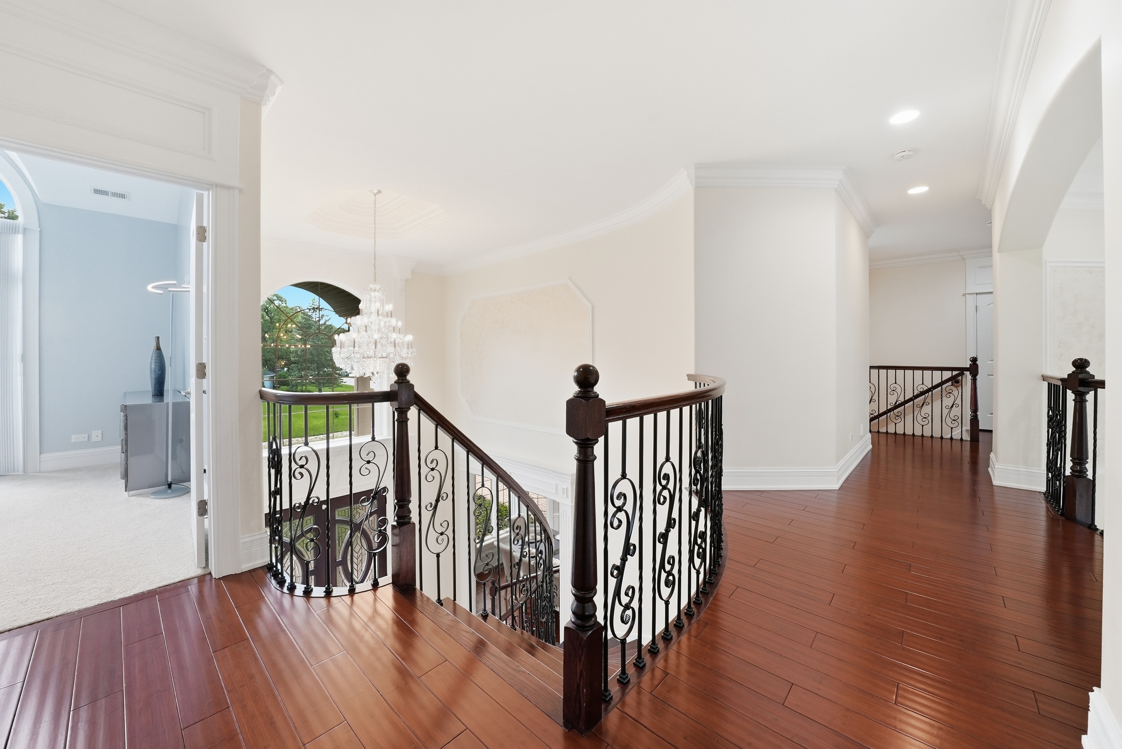  Perfectly Positioned in the Prestigious Golfview Hills Community of Hinsdale - 物件實景