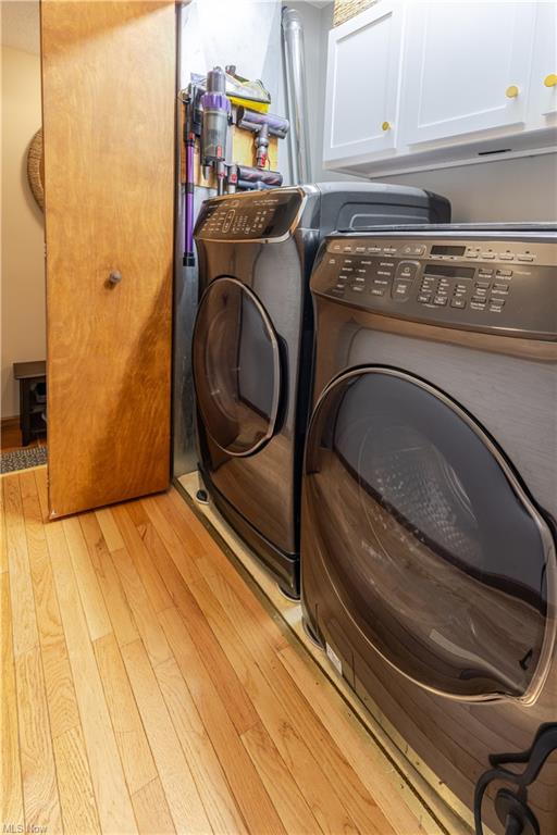 Chester, West Virginia, 26034, United States, 3 Bedrooms Bedrooms, ,3 BathroomsBathrooms,Residential,For Sale,1975770