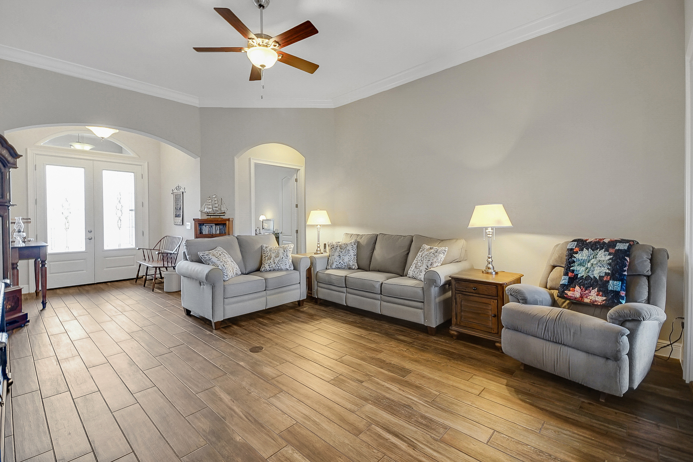 Lady Lake, Florida, 32159, United States, 4 Bedrooms Bedrooms, ,3 BathroomsBathrooms,Residential,For Sale,1945025