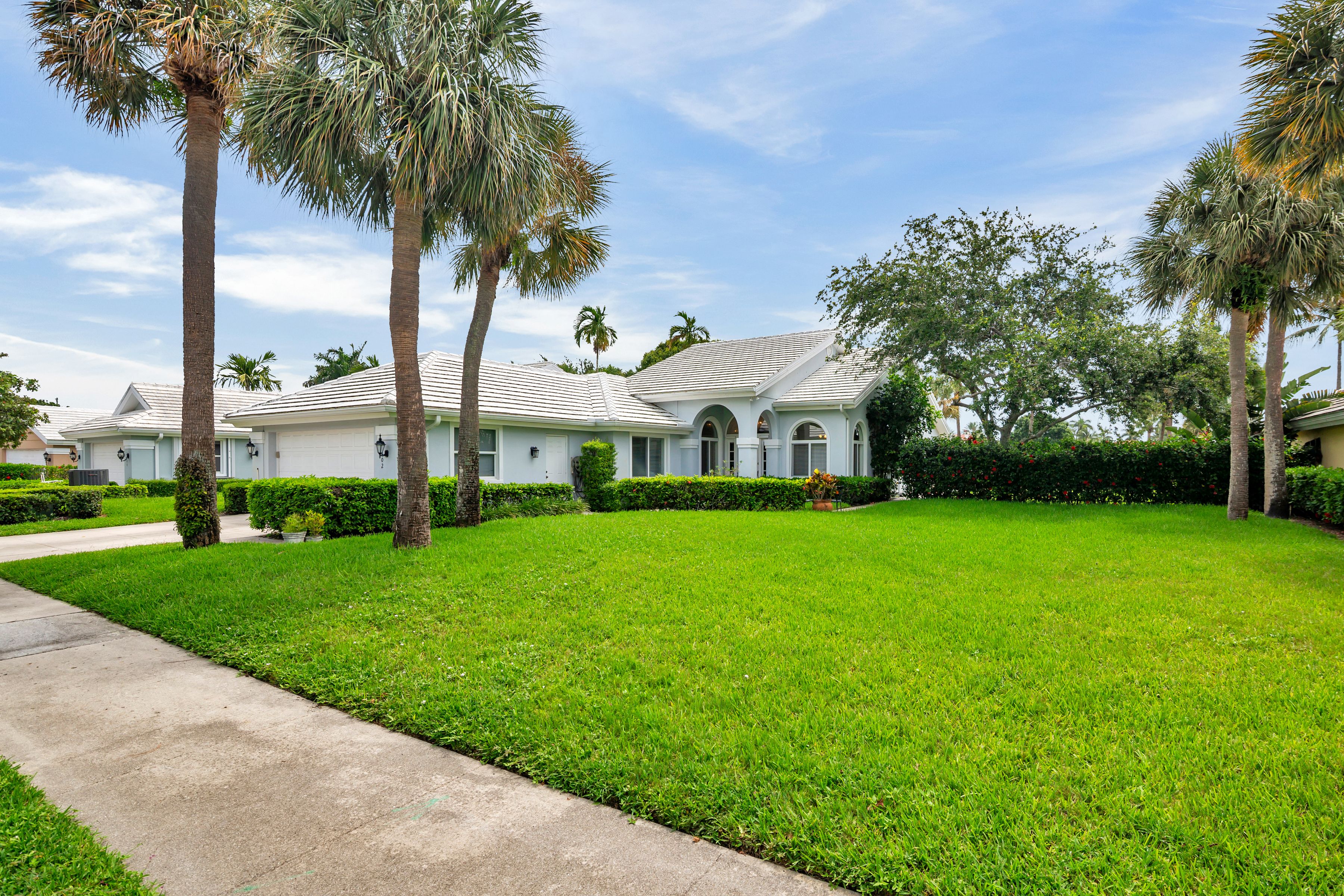  2402 Saratoga Bay Drive - 物件實景