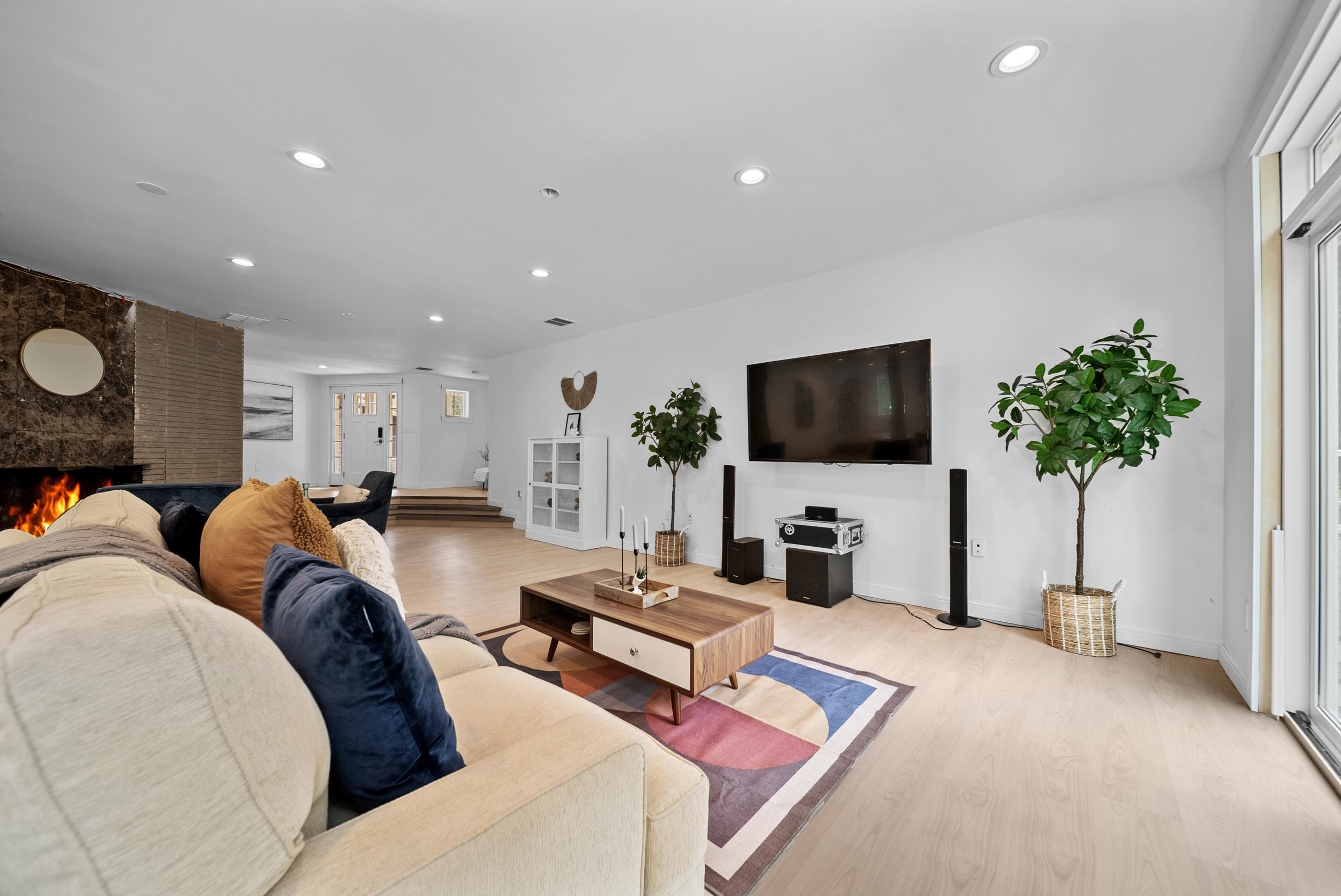 Merrimack, New Hampshire, 03054, United States, 3 Bedrooms Bedrooms, ,Residential,For Sale,1911681