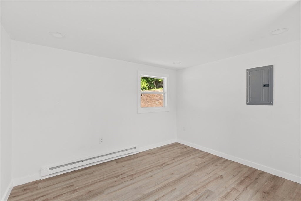 Plymouth, Massachusetts, 02360, United States, 4 Bedrooms Bedrooms, ,4 BathroomsBathrooms,Residential,For Sale,1981887