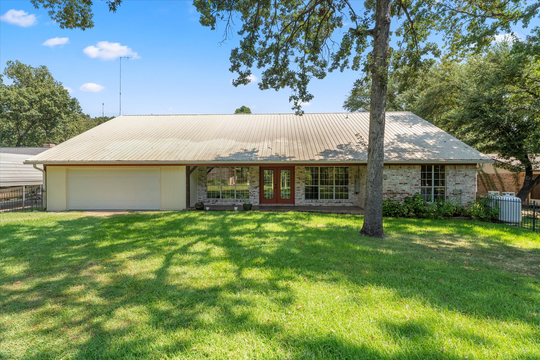 Yantis, Texas, 75497, United States, 3 Bedrooms Bedrooms, ,2 BathroomsBathrooms,Residential,For Sale,1921706