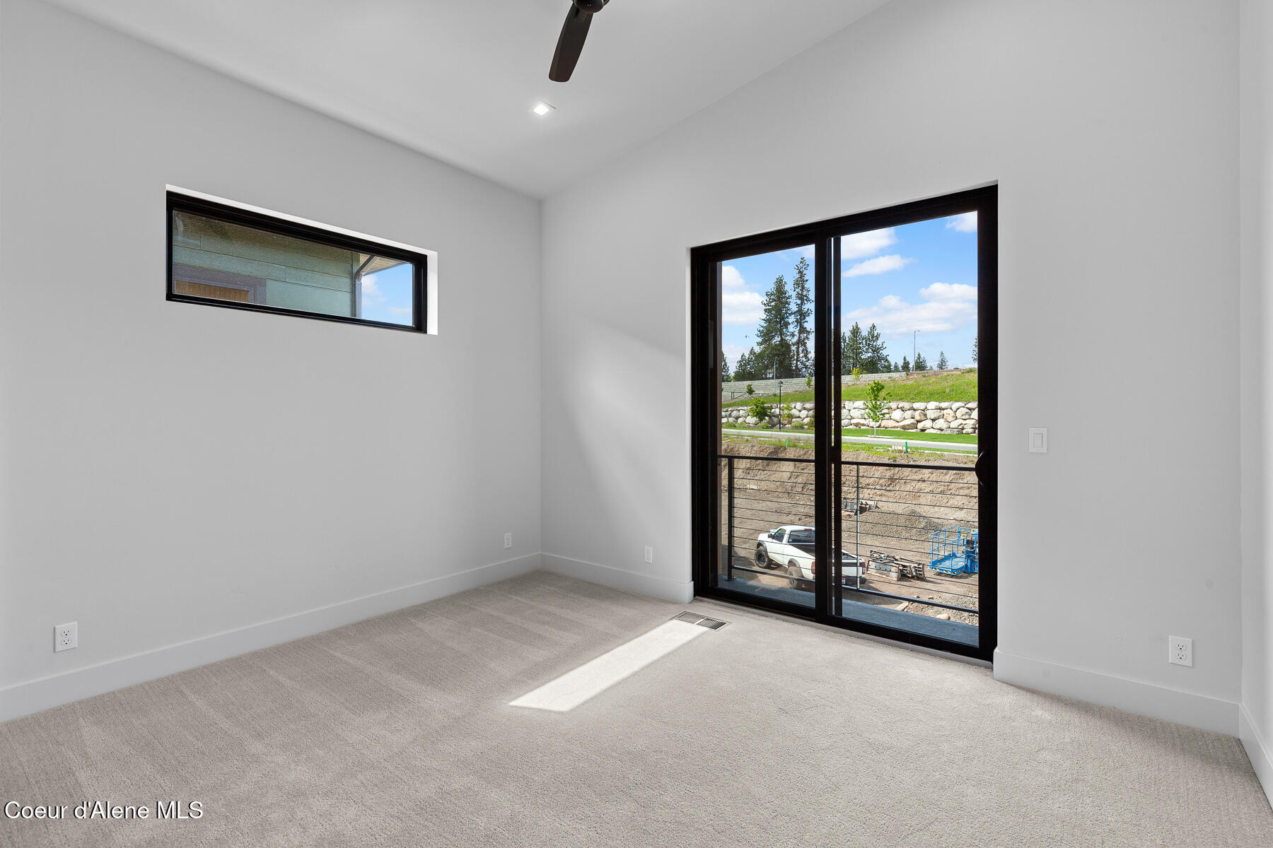 Coeur d'Alene, Idaho, 83814, United States, 3 Bedrooms Bedrooms, ,4 BathroomsBathrooms,Residential,For Sale,1983966