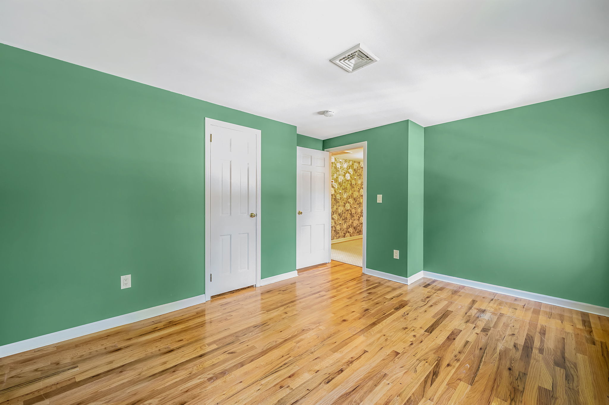 Mount Sinai, New York, 11766, United States, 4 Bedrooms Bedrooms, ,3 BathroomsBathrooms,Residential,For Sale,1924395