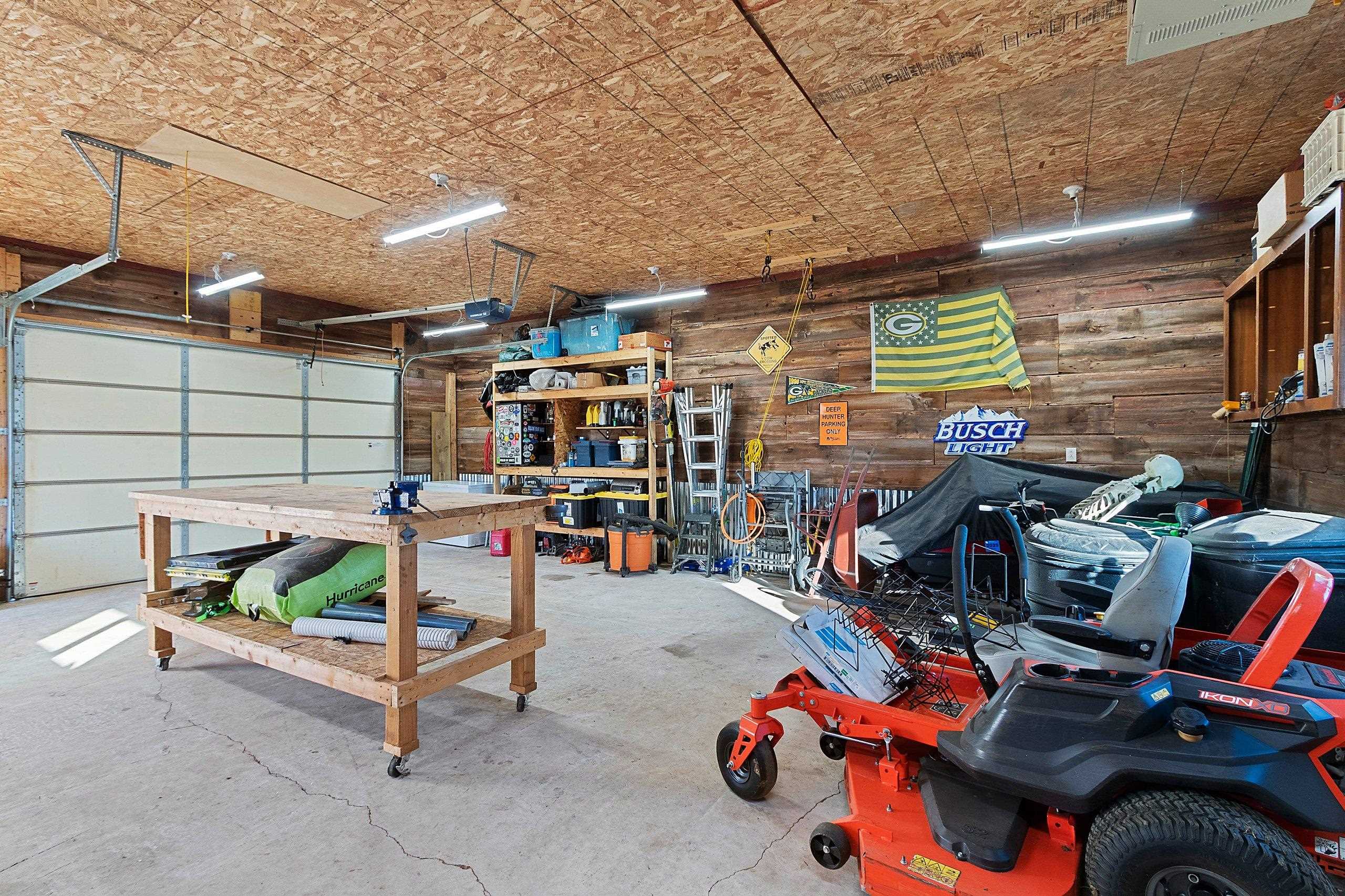 GREEN BAY, Wisconsin, 54311, United States, 4 Bedrooms Bedrooms, ,4 BathroomsBathrooms,Residential,For Sale,1991050