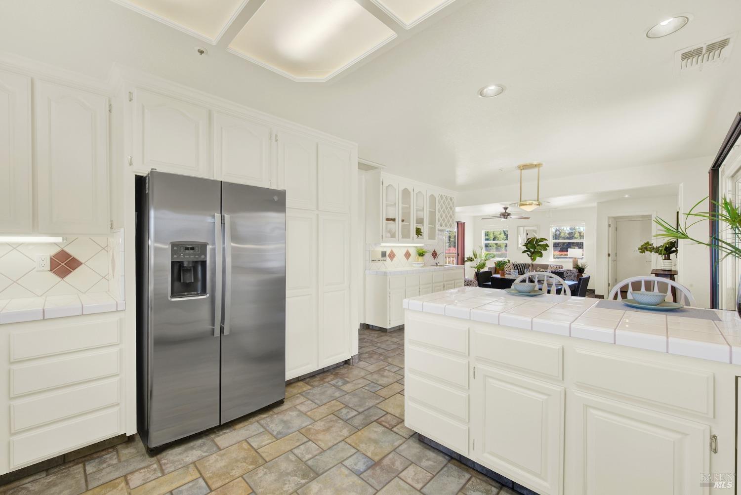 Vacaville, California, 95688, United States, 4 Bedrooms Bedrooms, ,4 BathroomsBathrooms,Residential,For Sale,1991158