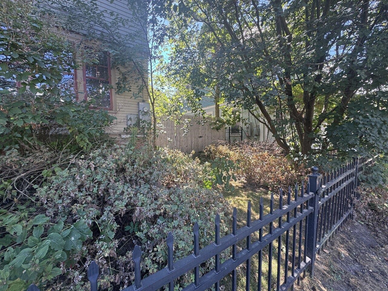 Burlington, Vermont, 05401, United States, 5 Bedrooms Bedrooms, ,2 BathroomsBathrooms,Residential,For Sale,1940886
