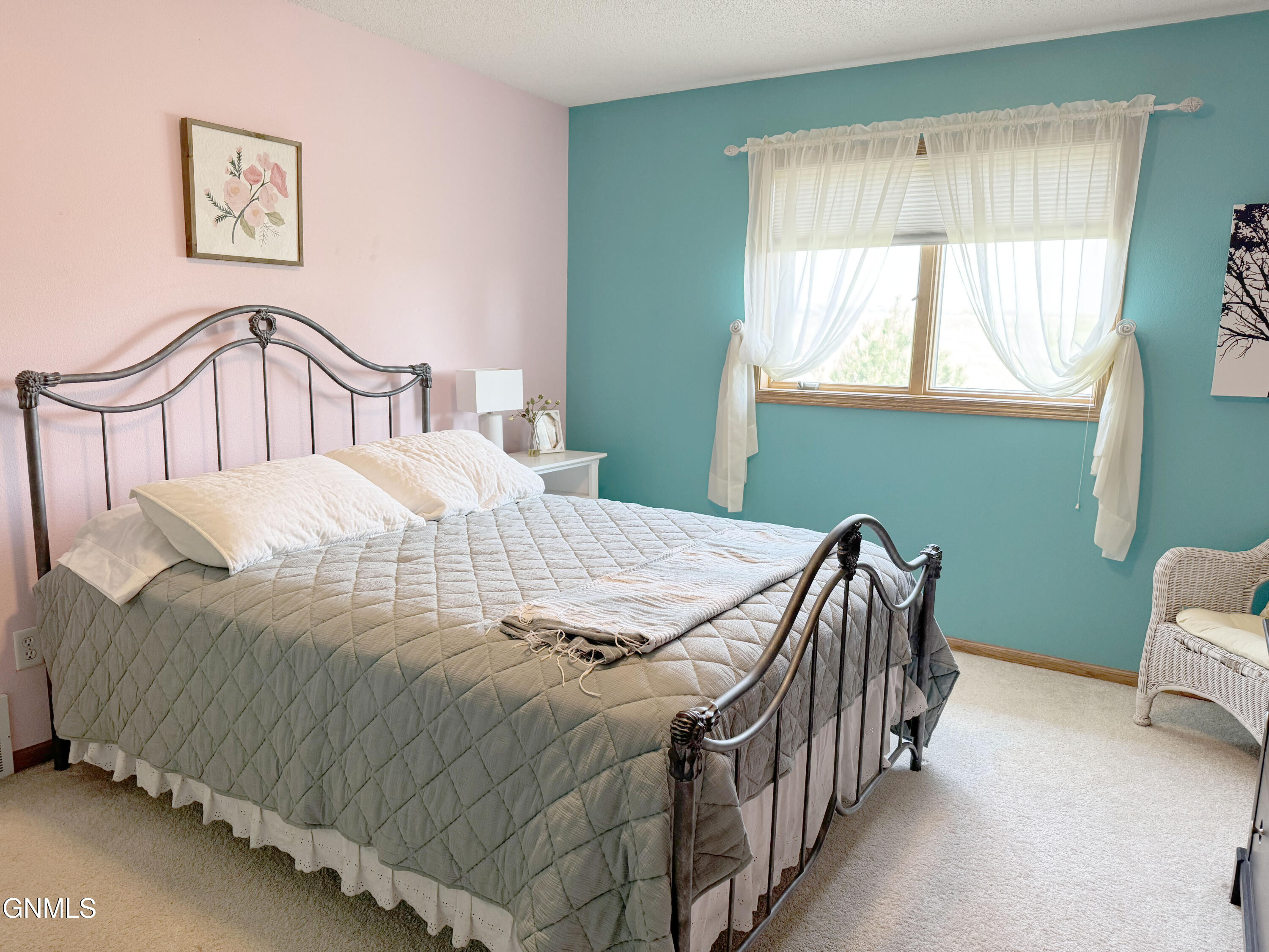 Bismarck, North Dakota, 58503, United States, 5 Bedrooms Bedrooms, ,2 BathroomsBathrooms,Residential,For Sale,2001566