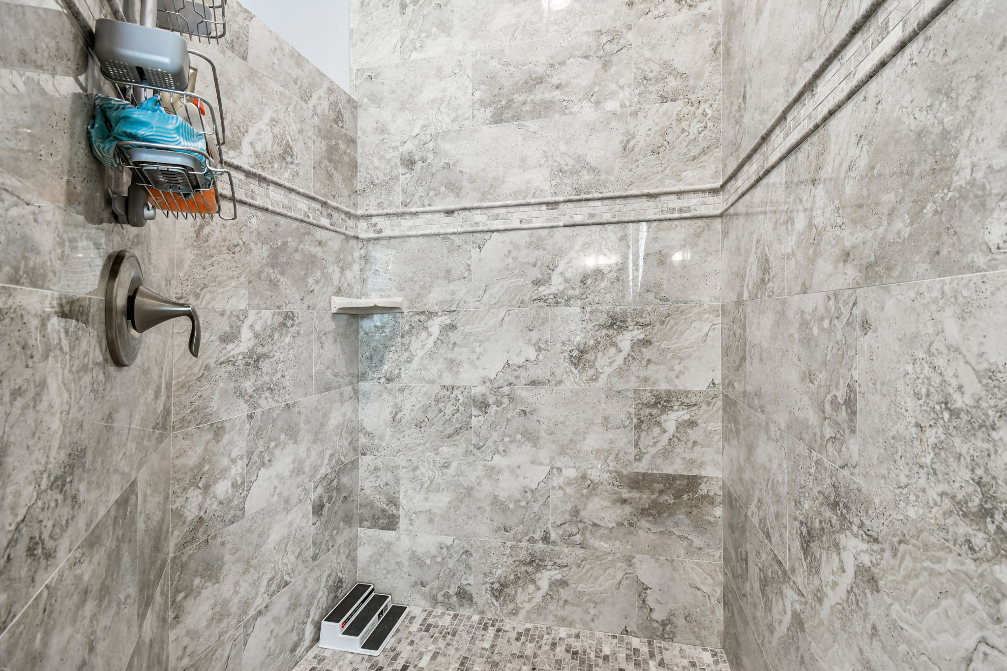 Madeira Beach, Florida, 33708, United States, 6 Bedrooms Bedrooms, ,6 BathroomsBathrooms,Residential,For Sale,1975666