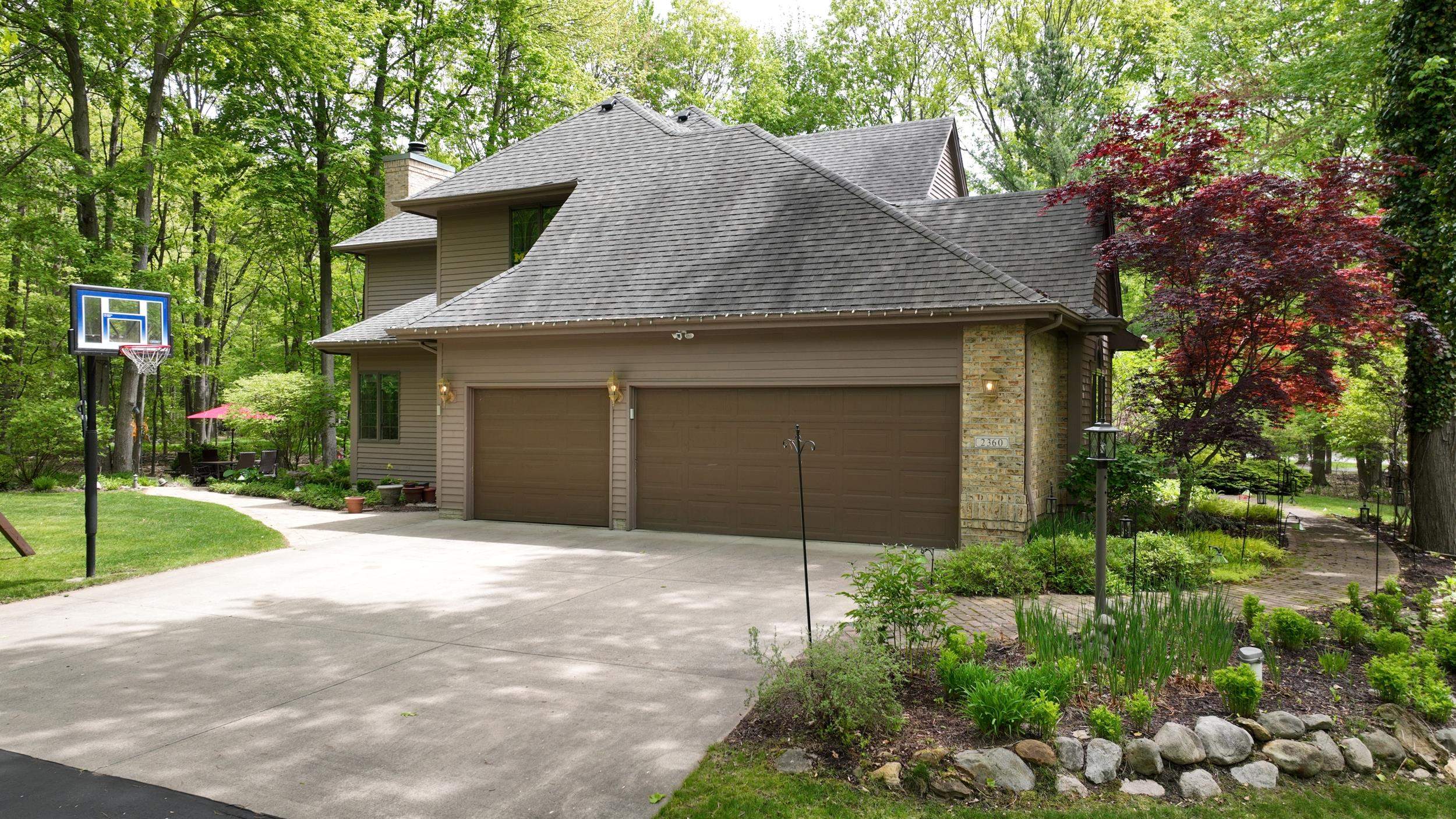 Midland, Michigan, 48642, United States, 5 Bedrooms Bedrooms, ,5 BathroomsBathrooms,Residential,For Sale,2049477