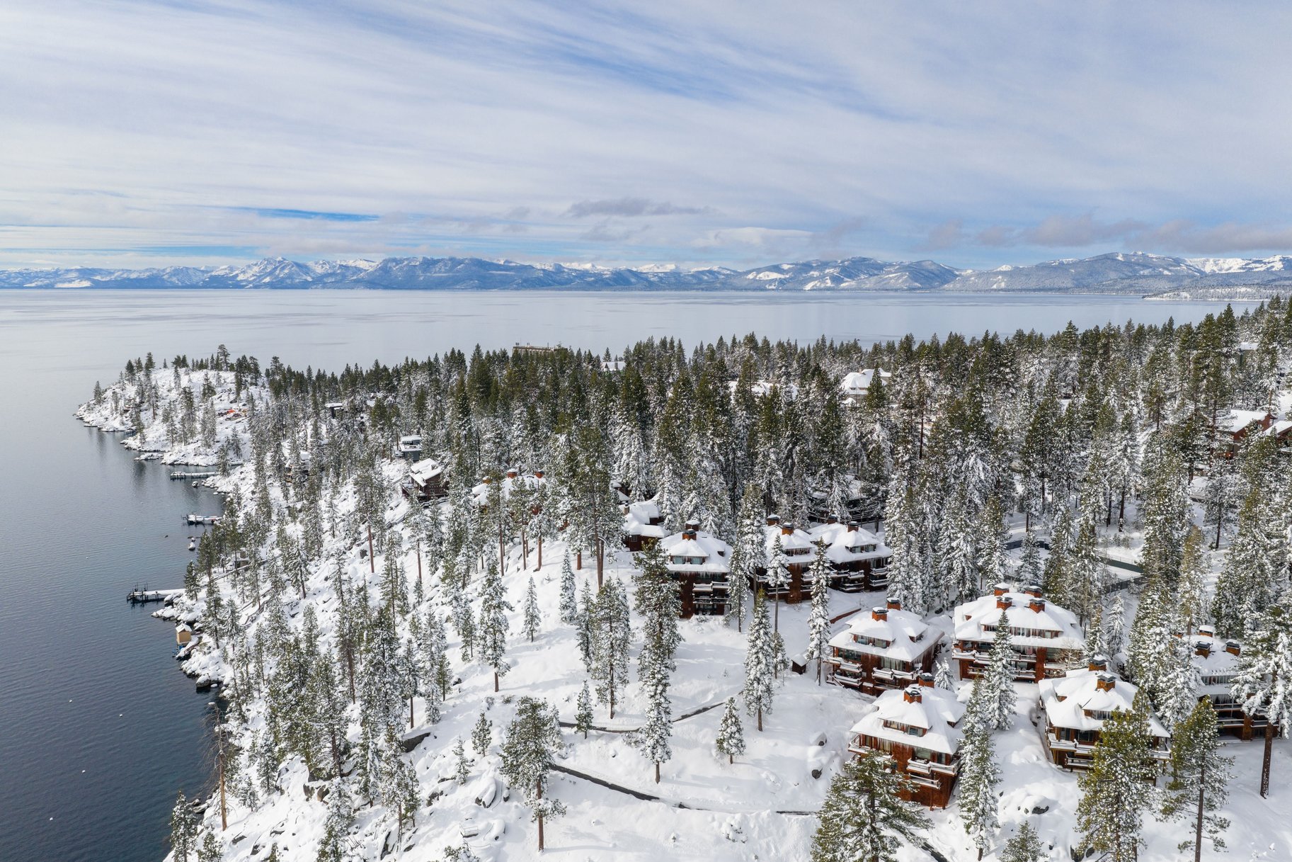  Legendary Stillwater Cove  Gated. Private. Lakefront - 物件實景