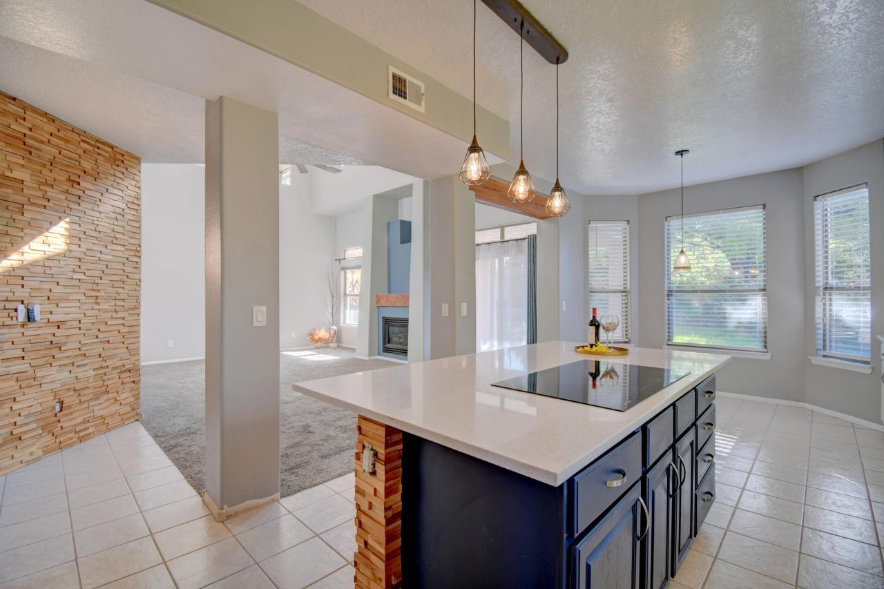 Albuquerque, New Mexico, 87114, United States, 4 Bedrooms Bedrooms, ,4 BathroomsBathrooms,Residential,For Sale,1941091