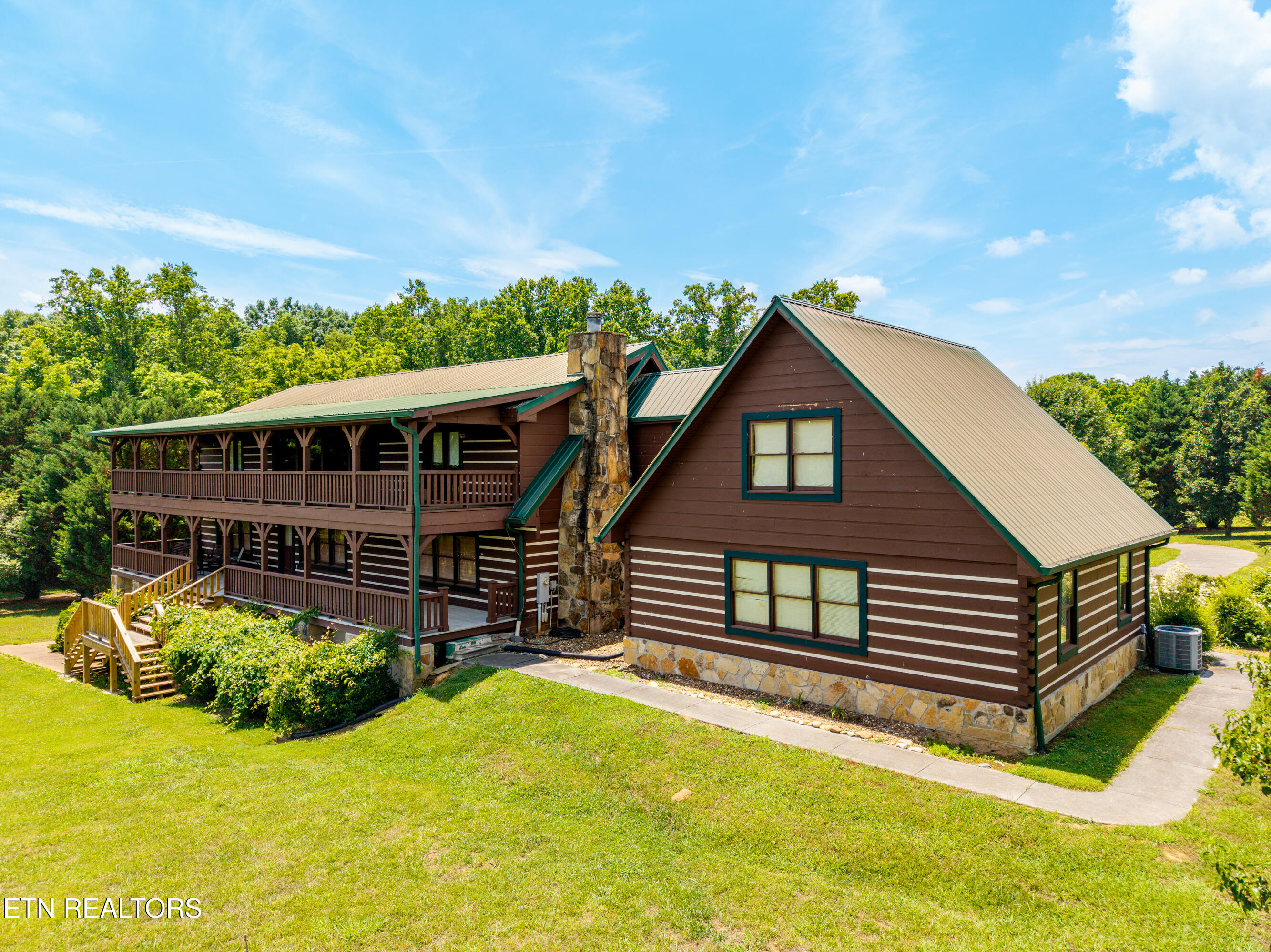 Vonore, Tennessee, 37885, United States, 3 Bedrooms Bedrooms, ,4 BathroomsBathrooms,Residential,For Sale,2048933