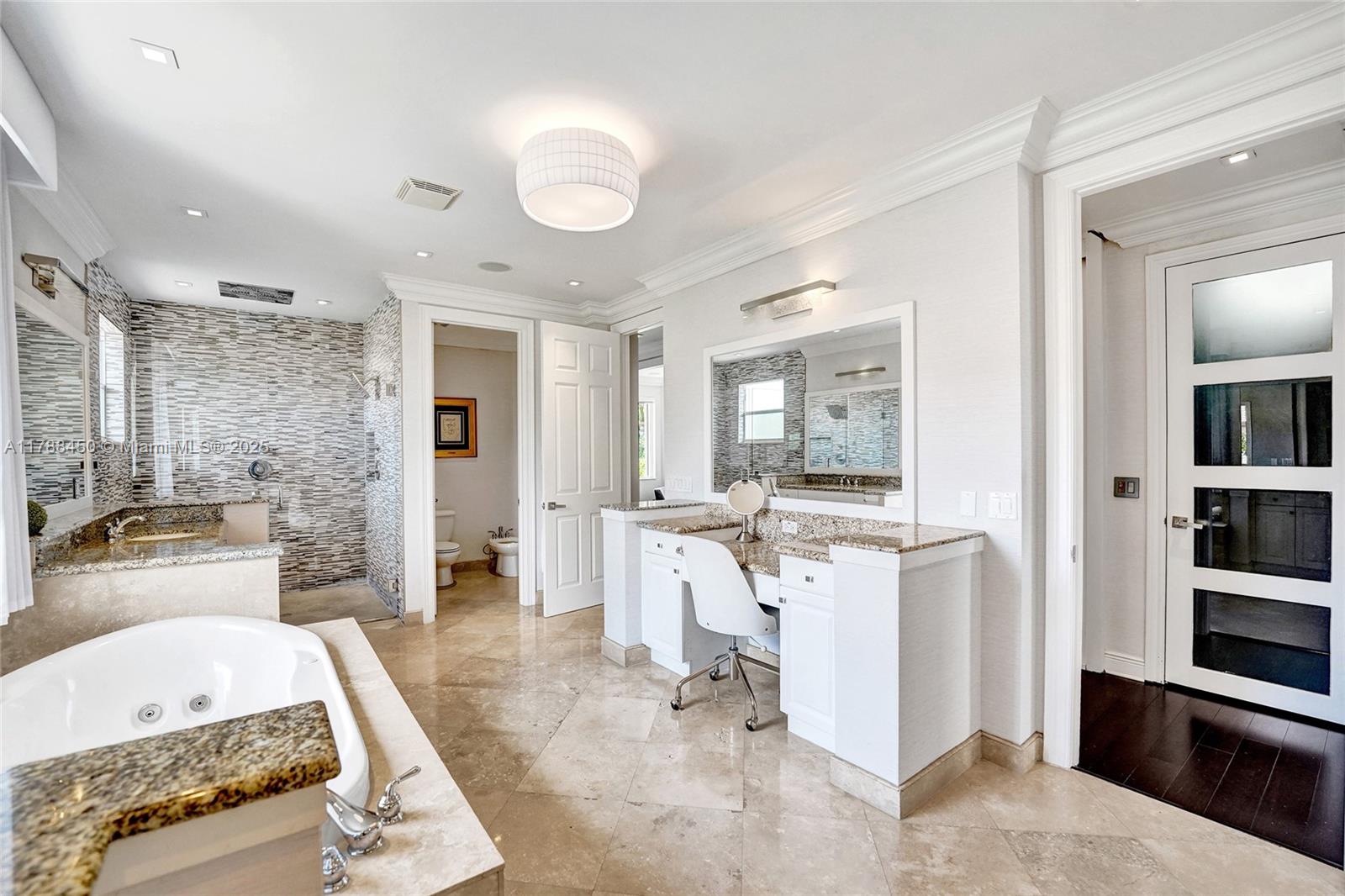 Davie, Florida, 33330, United States, 6 Bedrooms Bedrooms, ,6 BathroomsBathrooms,Residential,For Sale,1908596