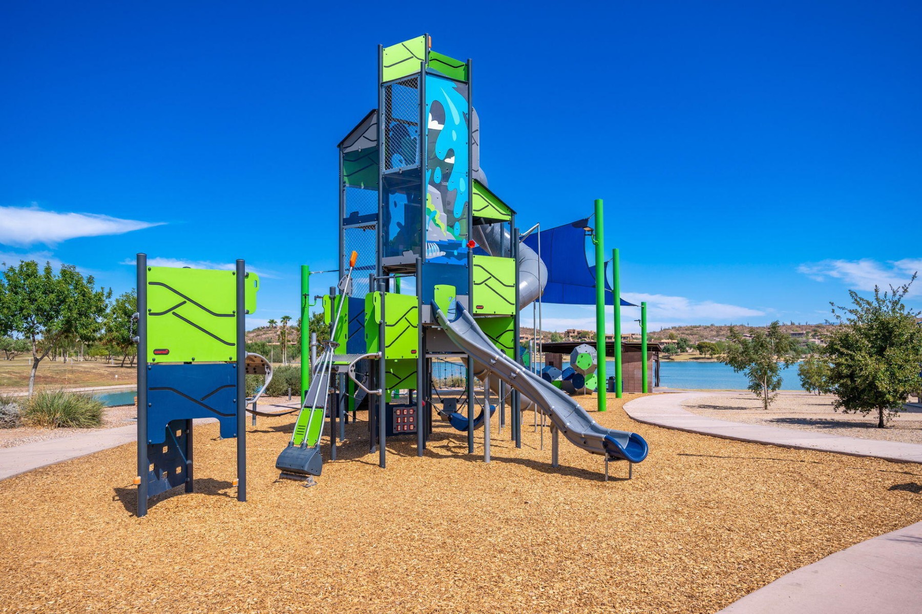  15618 E Cactus Drive  Fountain Hills, AZ - 物件實景