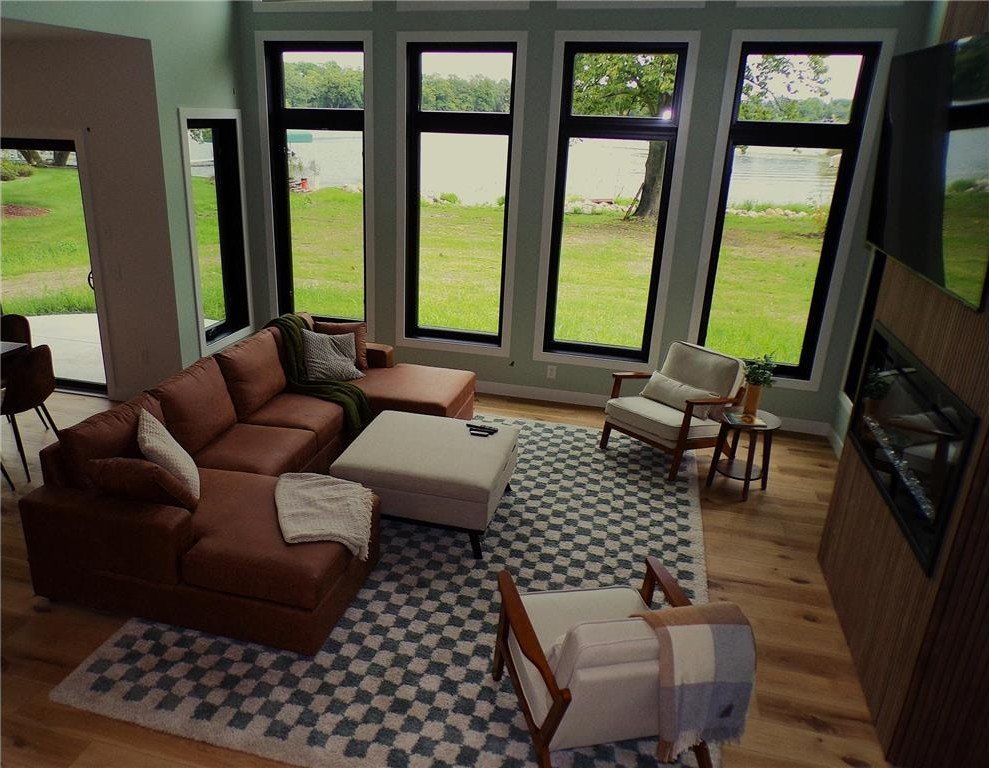 Alexandria, Minnesota, 56308, United States, 4 Bedrooms Bedrooms, ,2 BathroomsBathrooms,Residential,For Sale,2019044