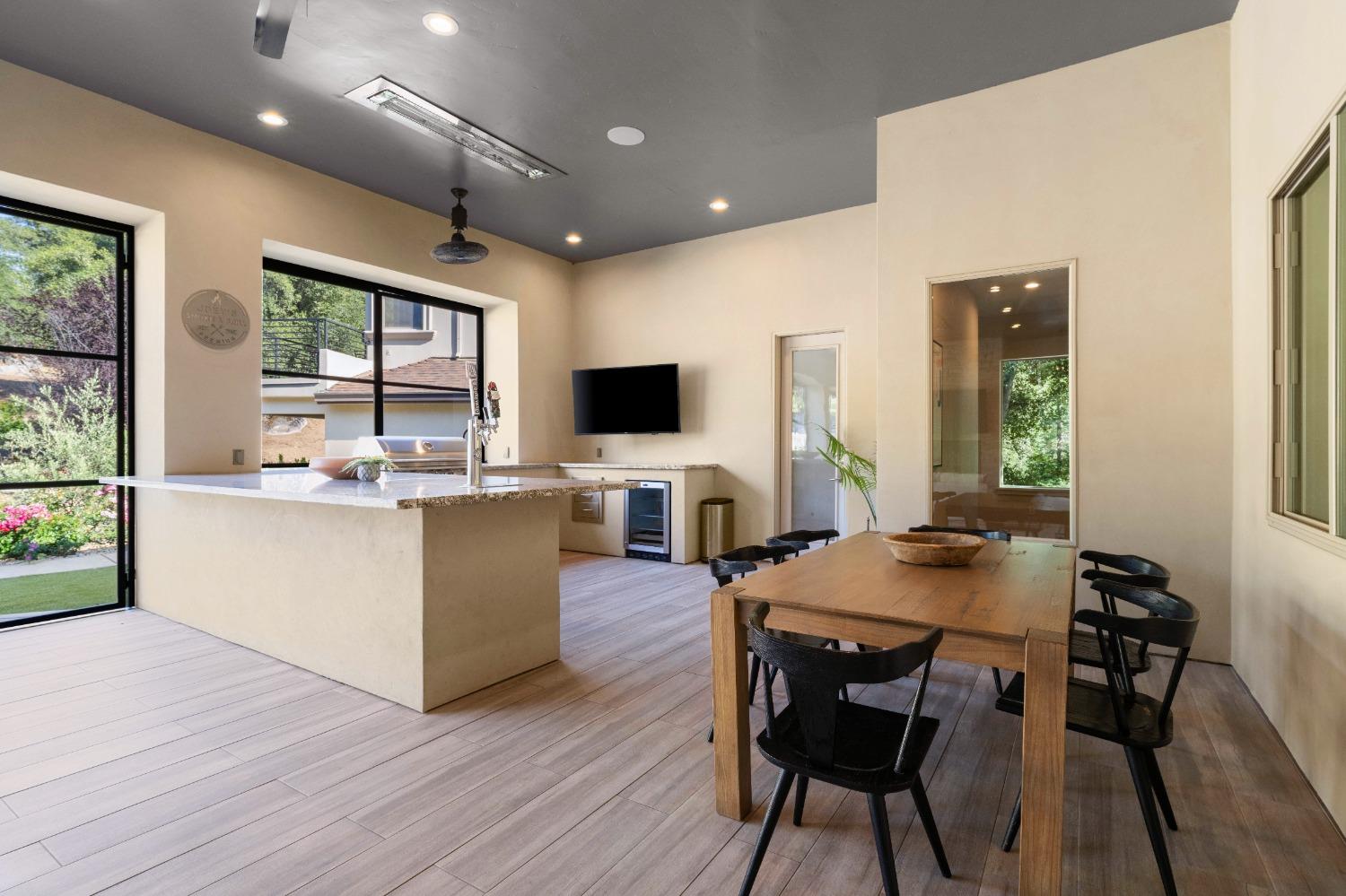 Loomis, California, 95650, United States, 5 Bedrooms Bedrooms, ,6 BathroomsBathrooms,Residential,For Sale,1744630