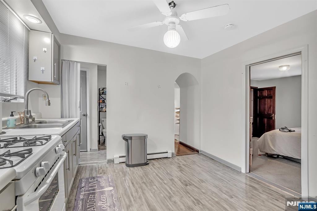Allendale, New Jersey, 07401, United States, 2 Bedrooms Bedrooms, ,2 BathroomsBathrooms,Residential,For Sale,1829462