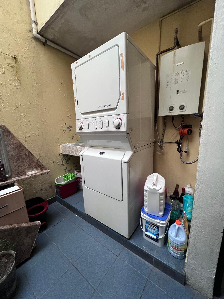Coyoacán, Ciudad de México, 04960, Mexico, 3 Bedrooms Bedrooms, ,3 BathroomsBathrooms,Residential,For Sale,1925401