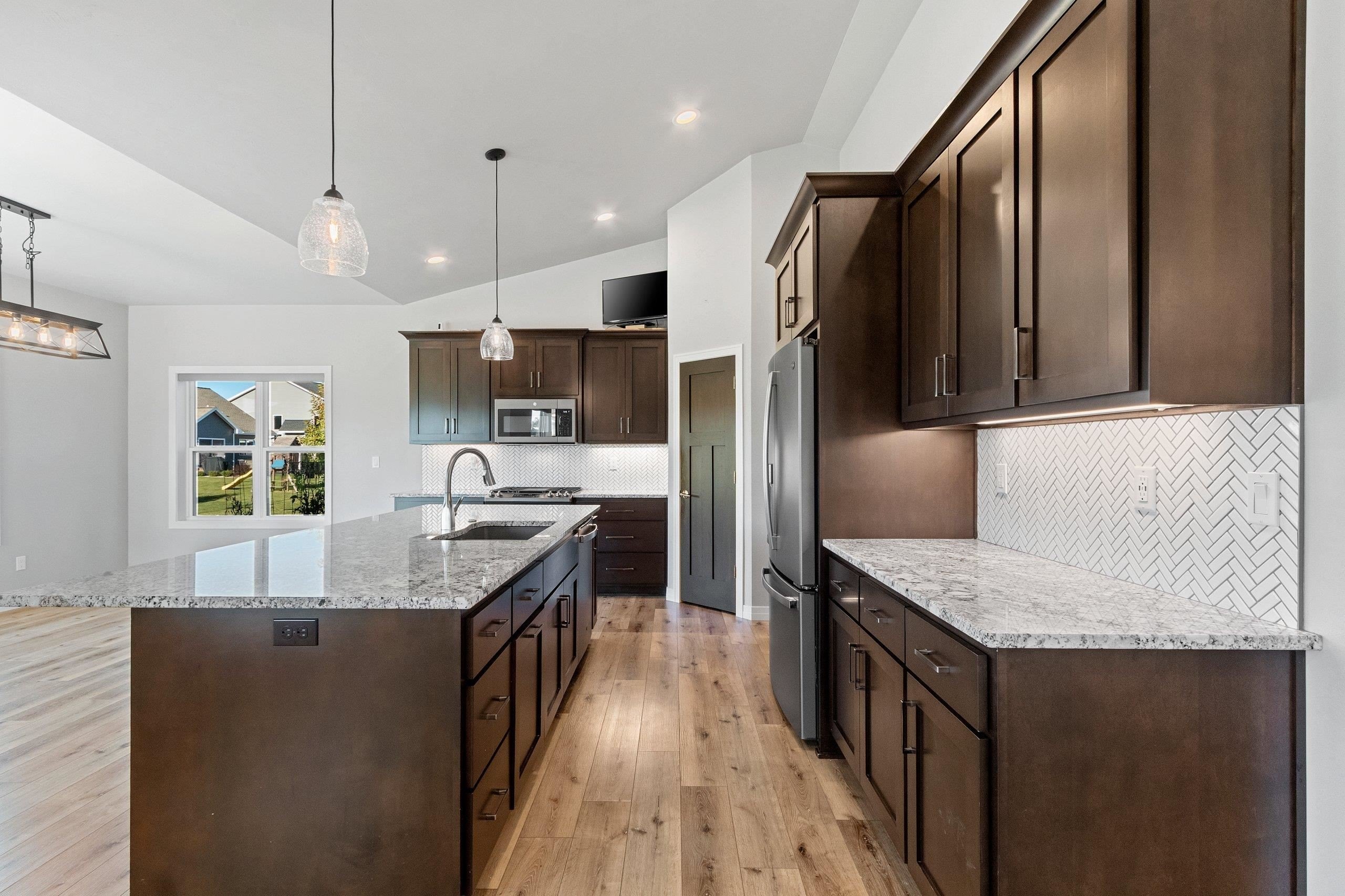 DE PERE, Wisconsin, 54115, United States, 4 Bedrooms Bedrooms, ,4 BathroomsBathrooms,Residential,For Sale,1982498