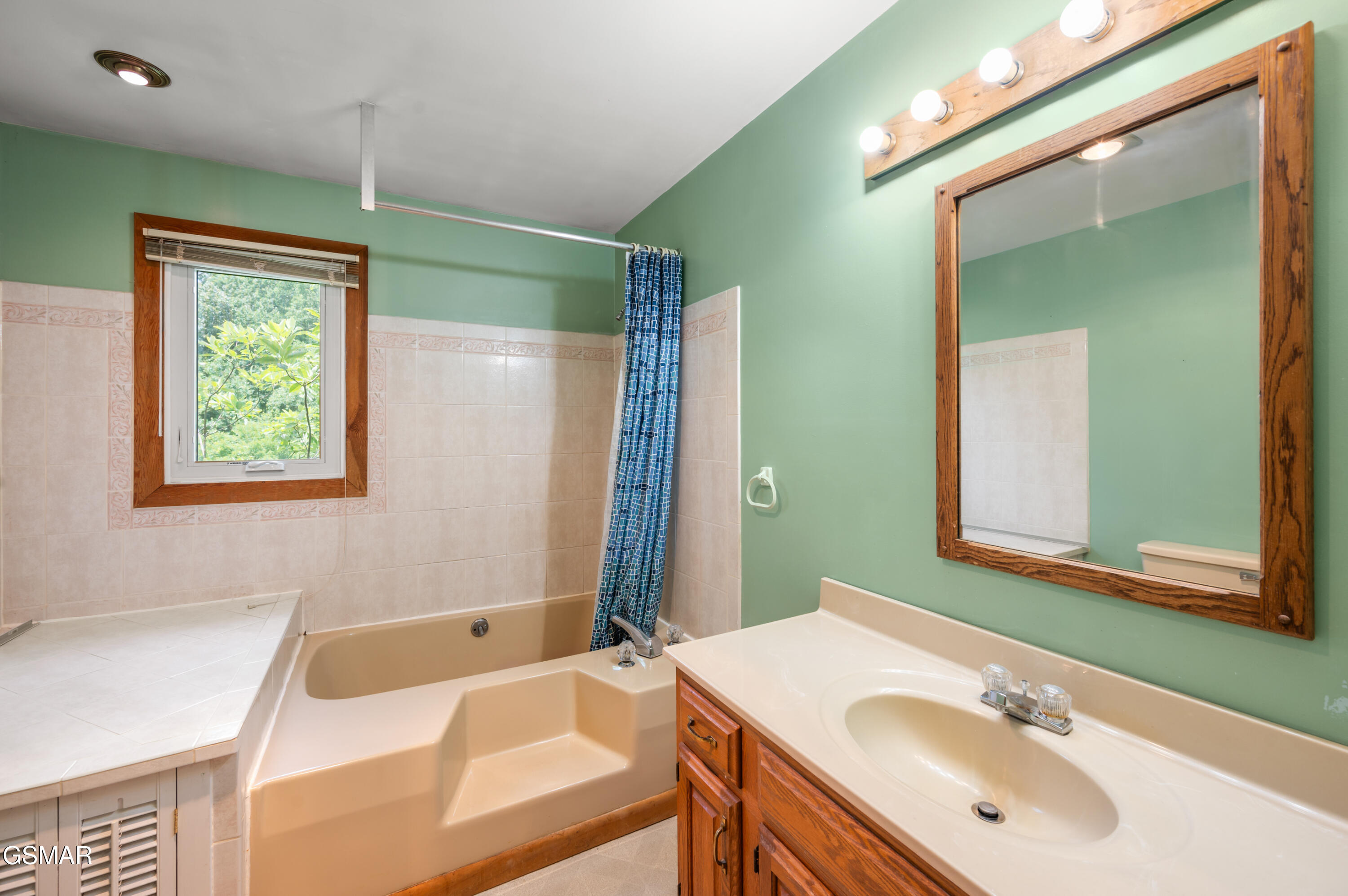 Pigeon Forge, Tennessee, 37863, United States, 3 Bedrooms Bedrooms, ,3 BathroomsBathrooms,Residential,For Sale,1978276