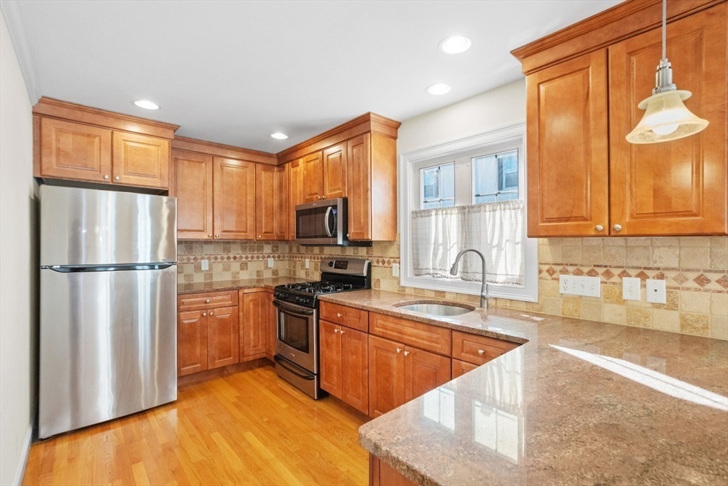 Watertown, Massachusetts, 02472, United States, 3 Bedrooms Bedrooms, ,3 BathroomsBathrooms,Residential,For Sale,1938962