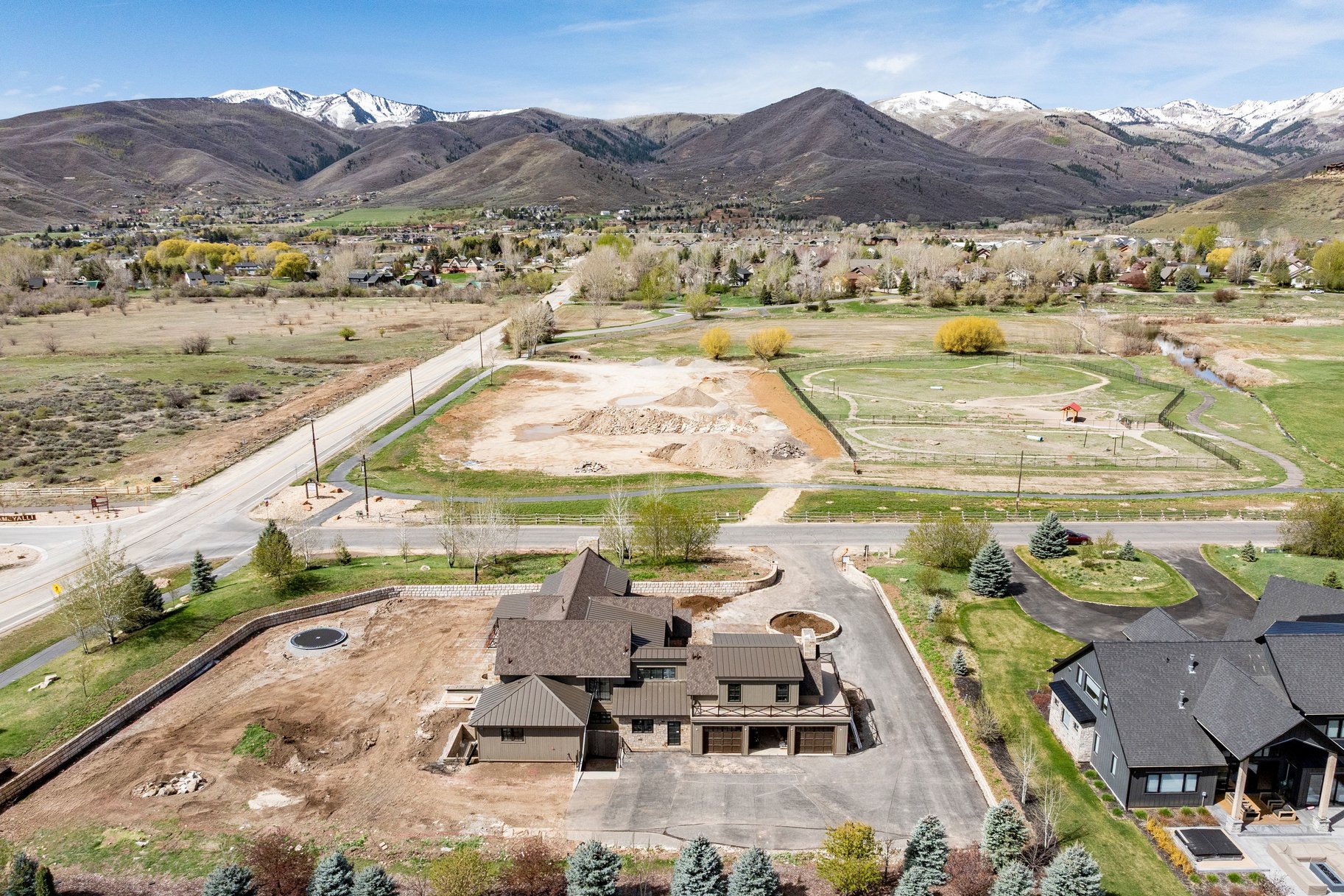  Stunning New Construction in Deer Ridge Estates - 物件實景