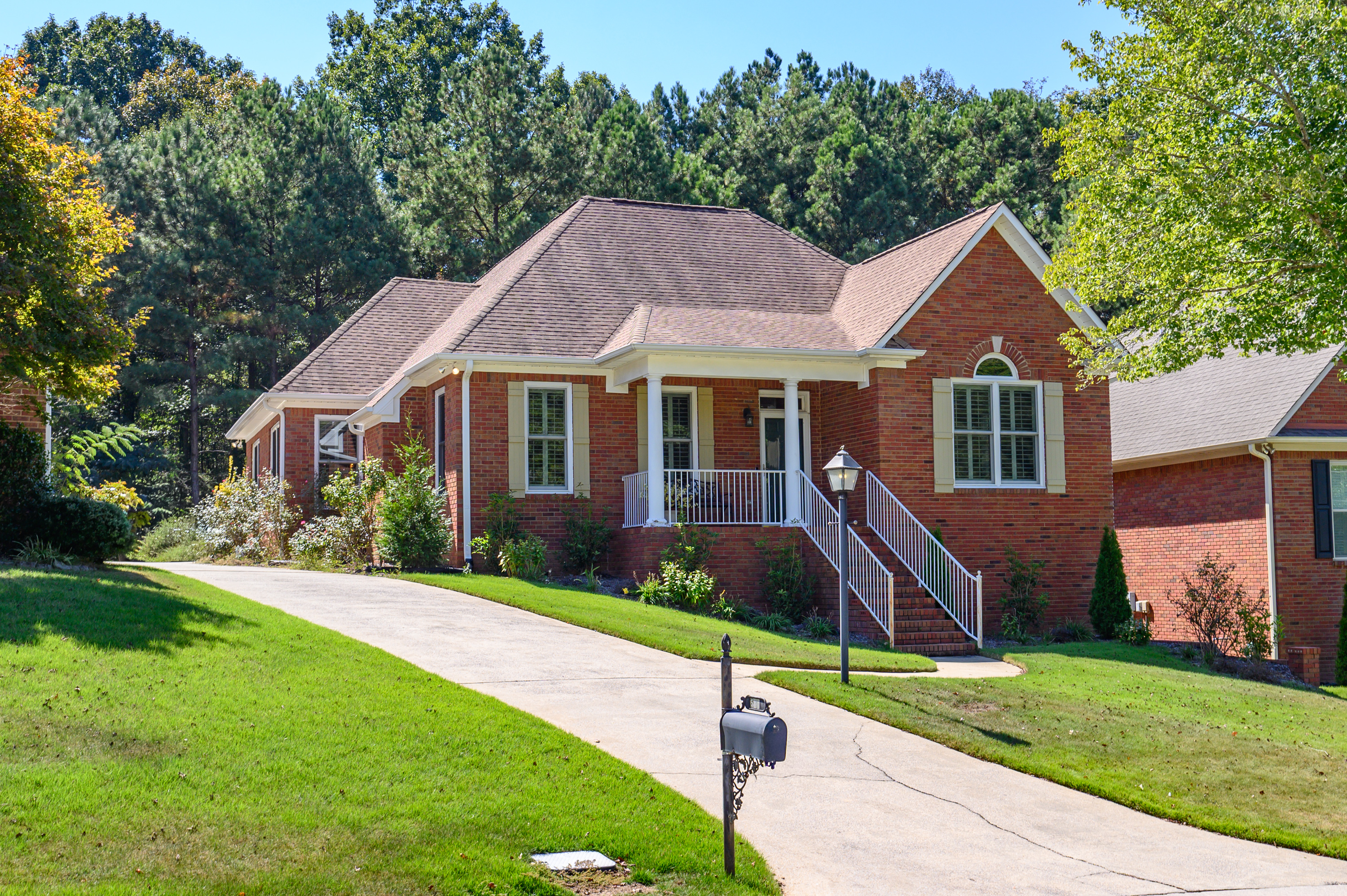 Magnolia Crest Cir, Gardendale, AL 35071
