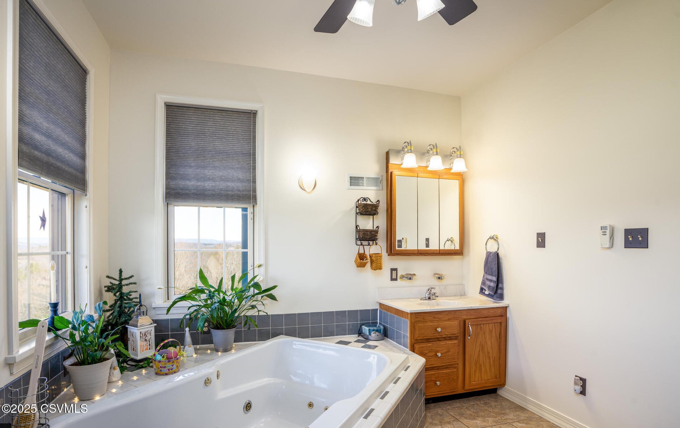 Stillwater, Pennsylvania, 17878, United States, 3 Bedrooms Bedrooms, ,4 BathroomsBathrooms,Residential,For Sale,1899532