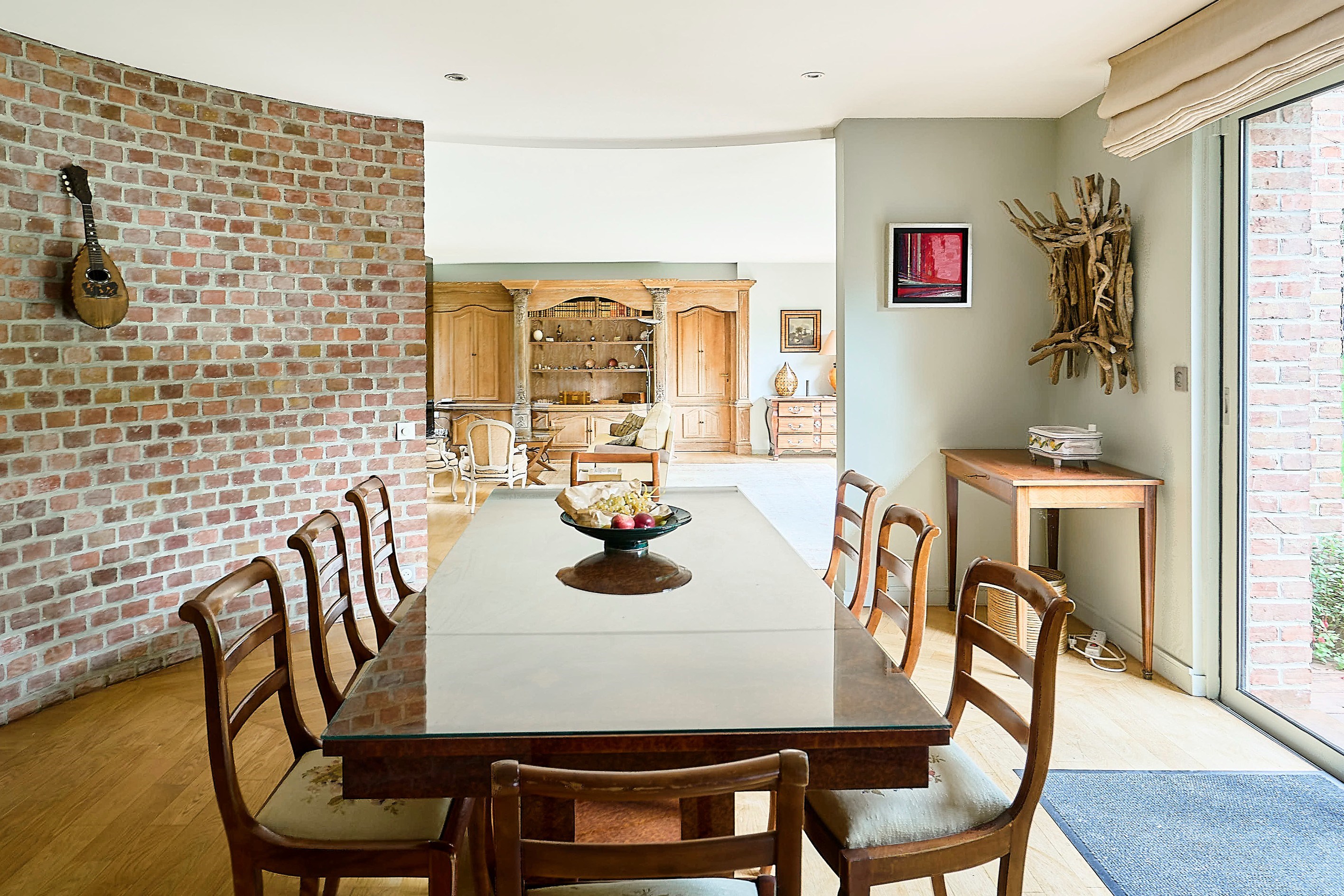  Substantial Family Residence in Croix - 232m² with 2716m² Land - 物件實景