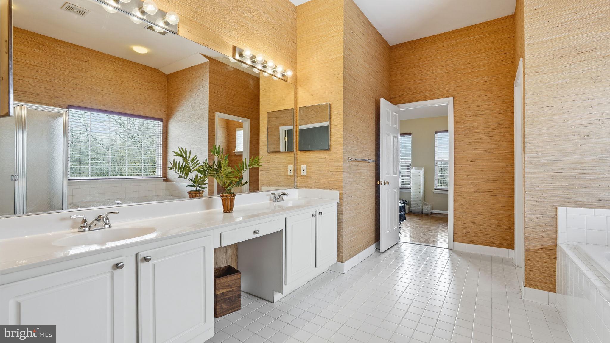 Lorton, Virginia, 22079, United States, 4 Bedrooms Bedrooms, ,3 BathroomsBathrooms,Residential,For Sale,2005654