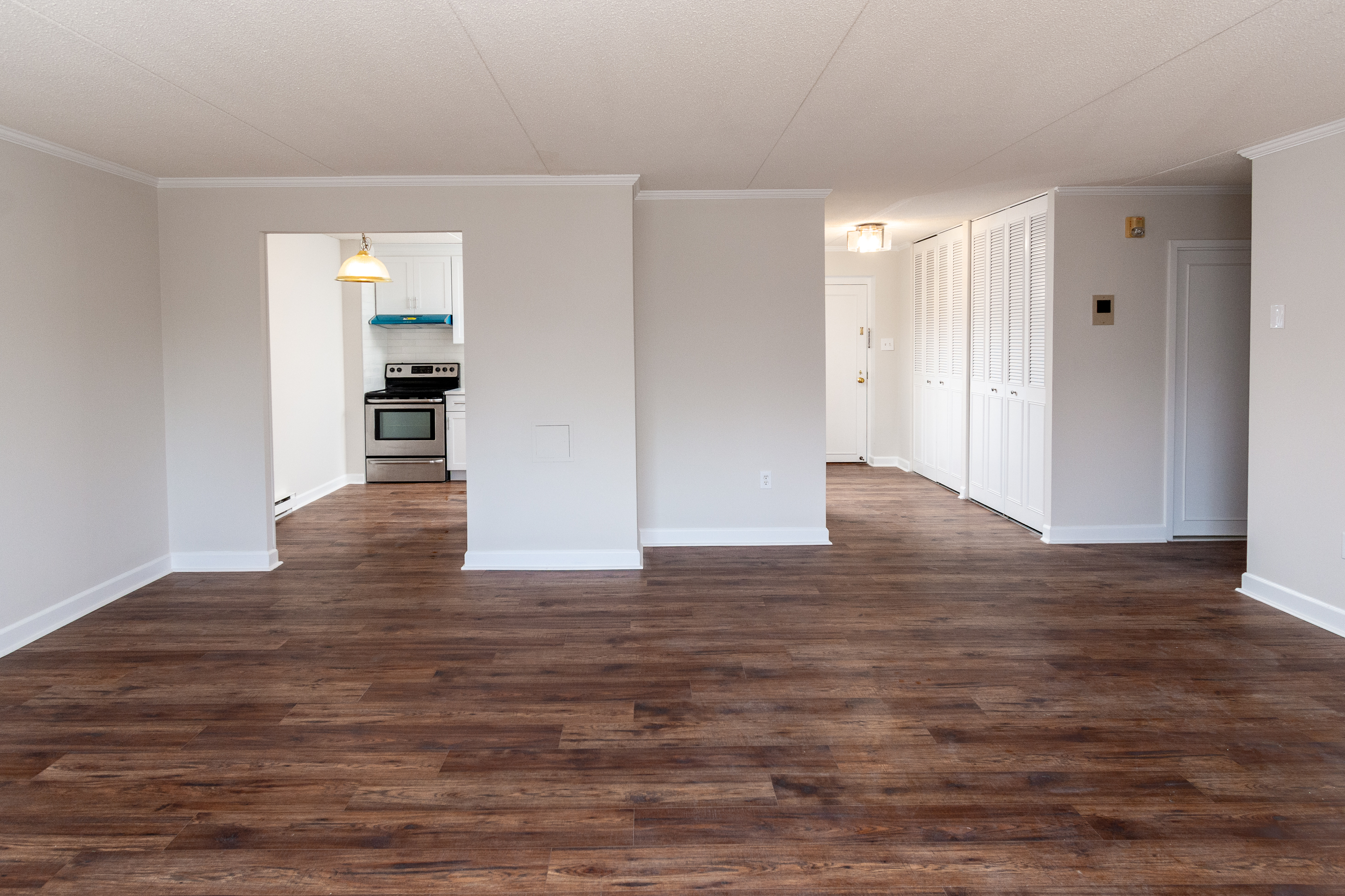  Pristine Apartment with Plentiful Storage and a Pool - 物件實景