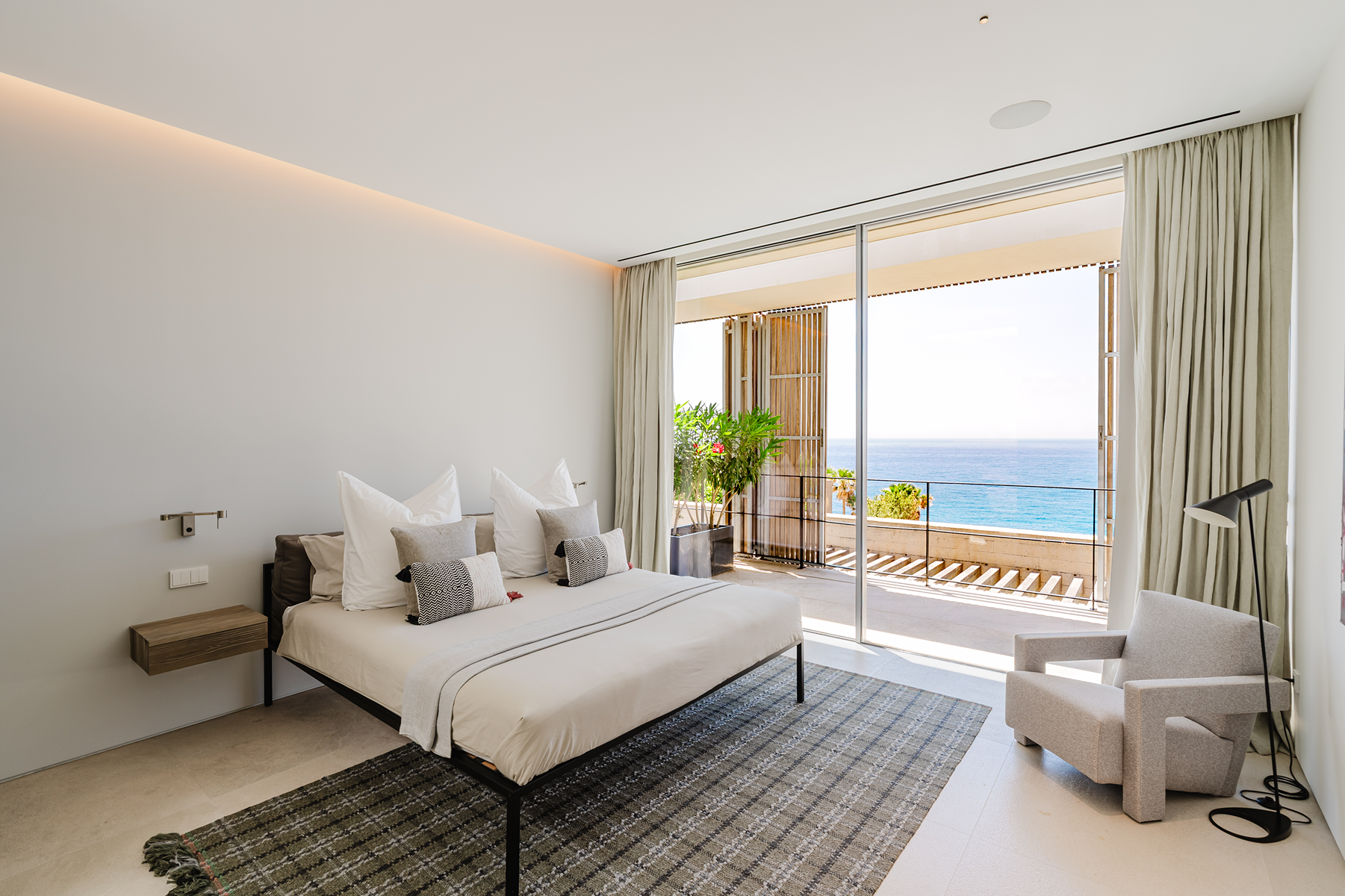  Villa in Cala Llamp with sea view, infinity pool, and spa area - 物件實景