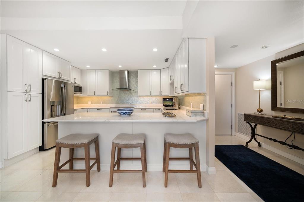 Belleair, Florida, 33756, United States, 2 Bedrooms Bedrooms, ,2 BathroomsBathrooms,Residential,For Sale,1877126