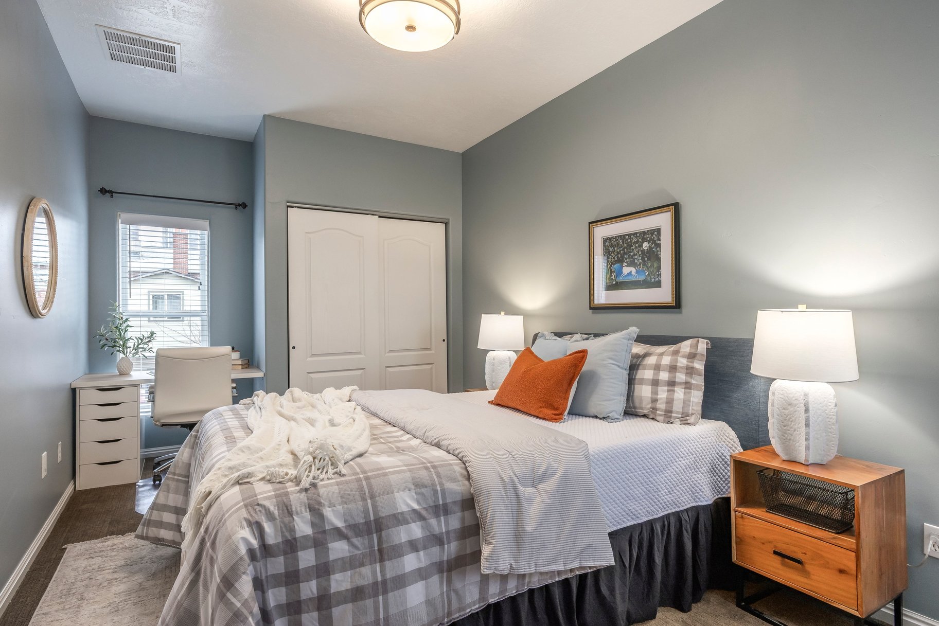  Historic 2-Story in Vibrant Marmalade - 物件實景