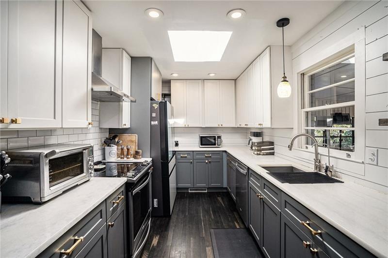 Smyrna, Georgia, 30082, United States, 4 Bedrooms Bedrooms, ,2 BathroomsBathrooms,Residential,For Sale,2012332