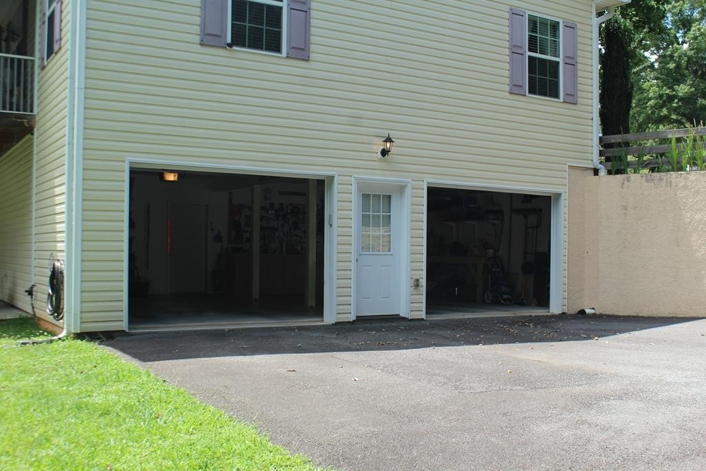 Blairsville, Georgia, 30512, United States, 4 Bedrooms Bedrooms, ,3 BathroomsBathrooms,Residential,For Sale,1983260