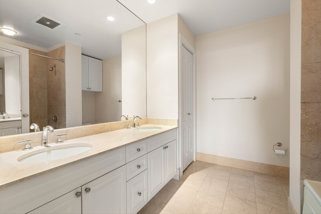 Boston, Massachusetts, 02116, United States, 2 Bedrooms Bedrooms, ,2 BathroomsBathrooms,Residential,For Sale,1942134