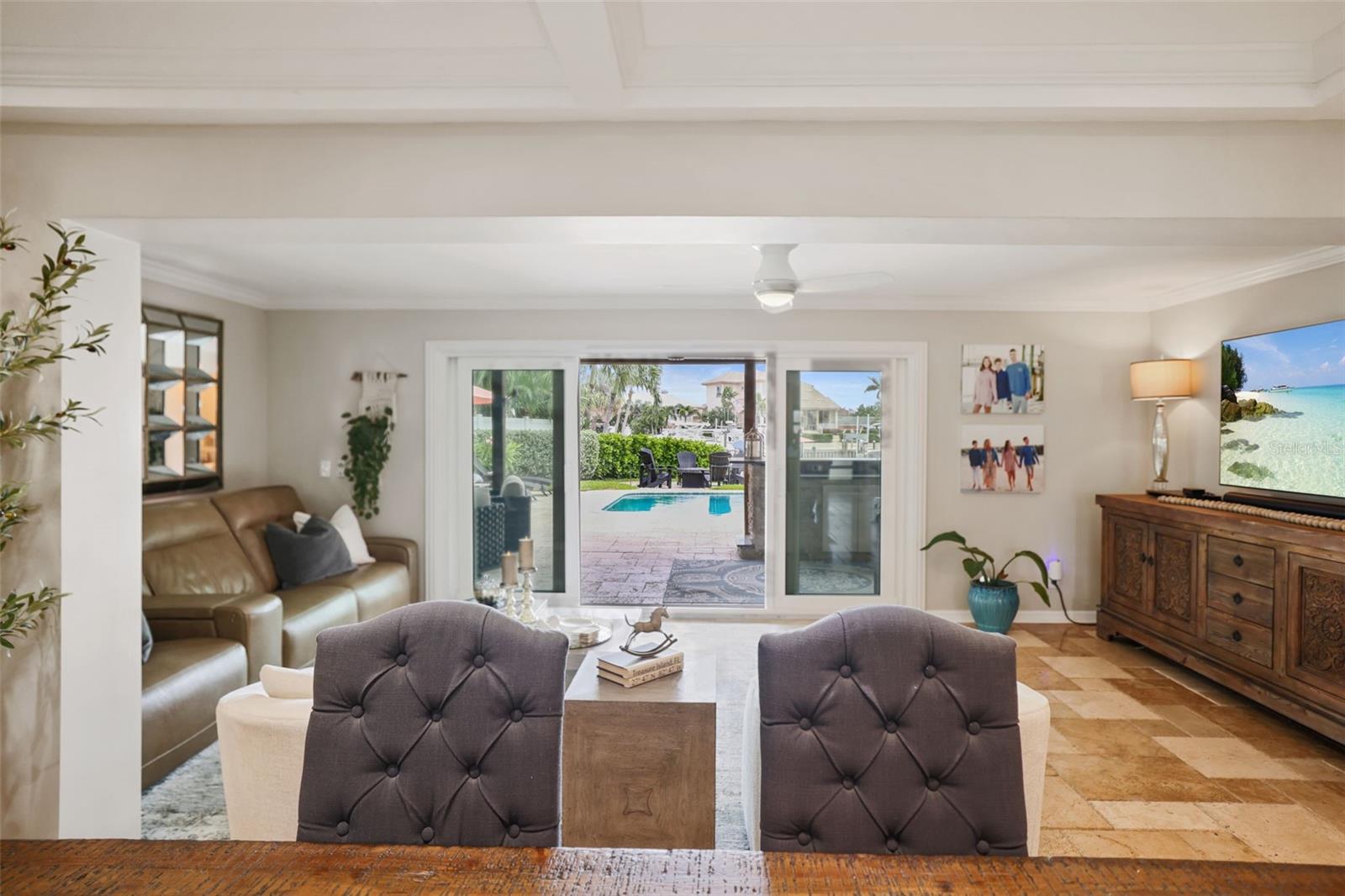 St. Petersburg, Florida, 33707, United States, 3 Bedrooms Bedrooms, ,2 BathroomsBathrooms,Residential,For Sale,1978831