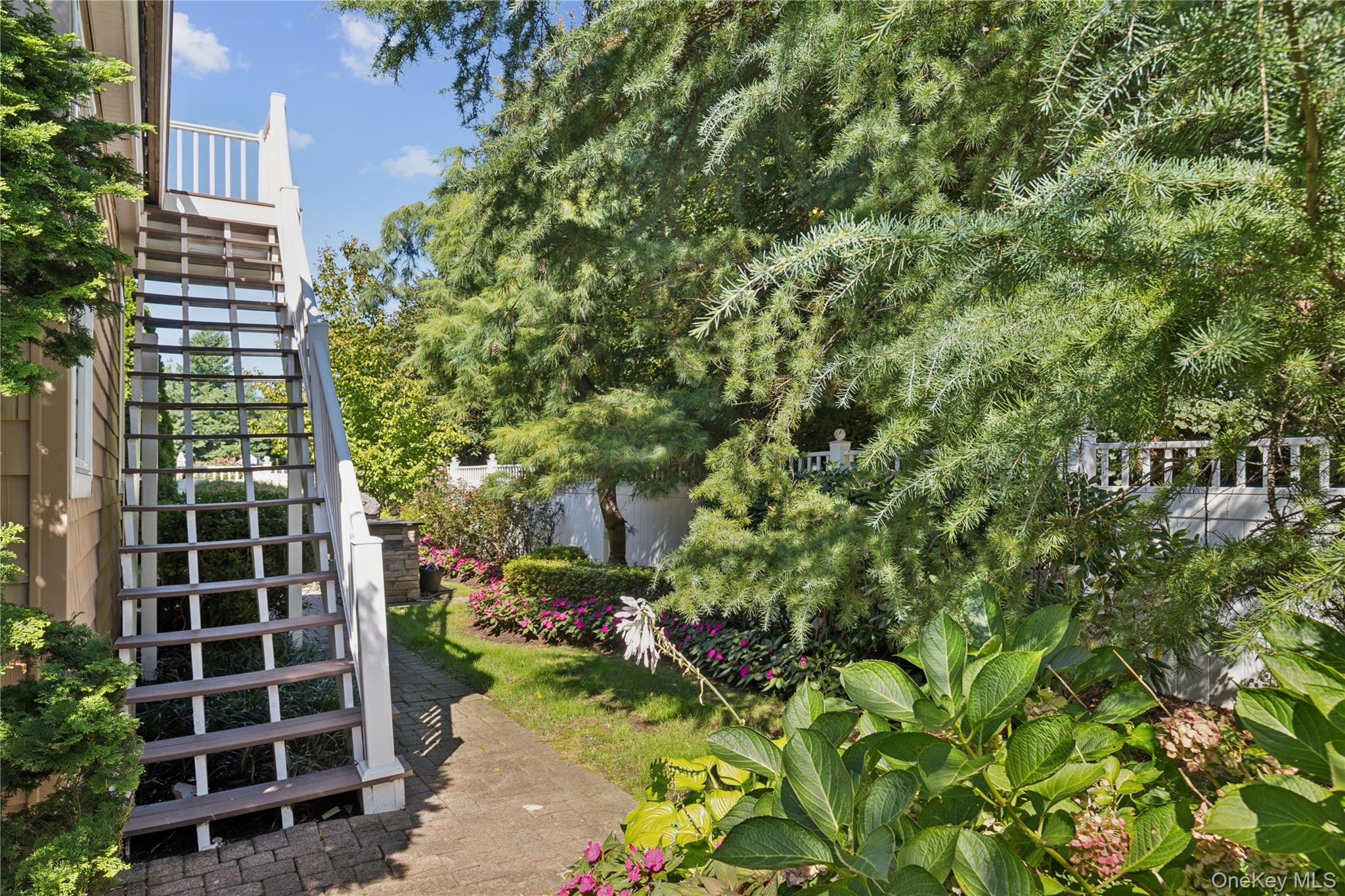 14 Esmond Avenue, Melville, NY, 11747 - 物件實景
