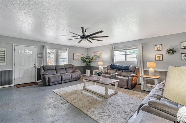 Big Sandy, Texas, 75755, United States, 3 Bedrooms Bedrooms, ,3 BathroomsBathrooms,Residential,For Sale,1873121