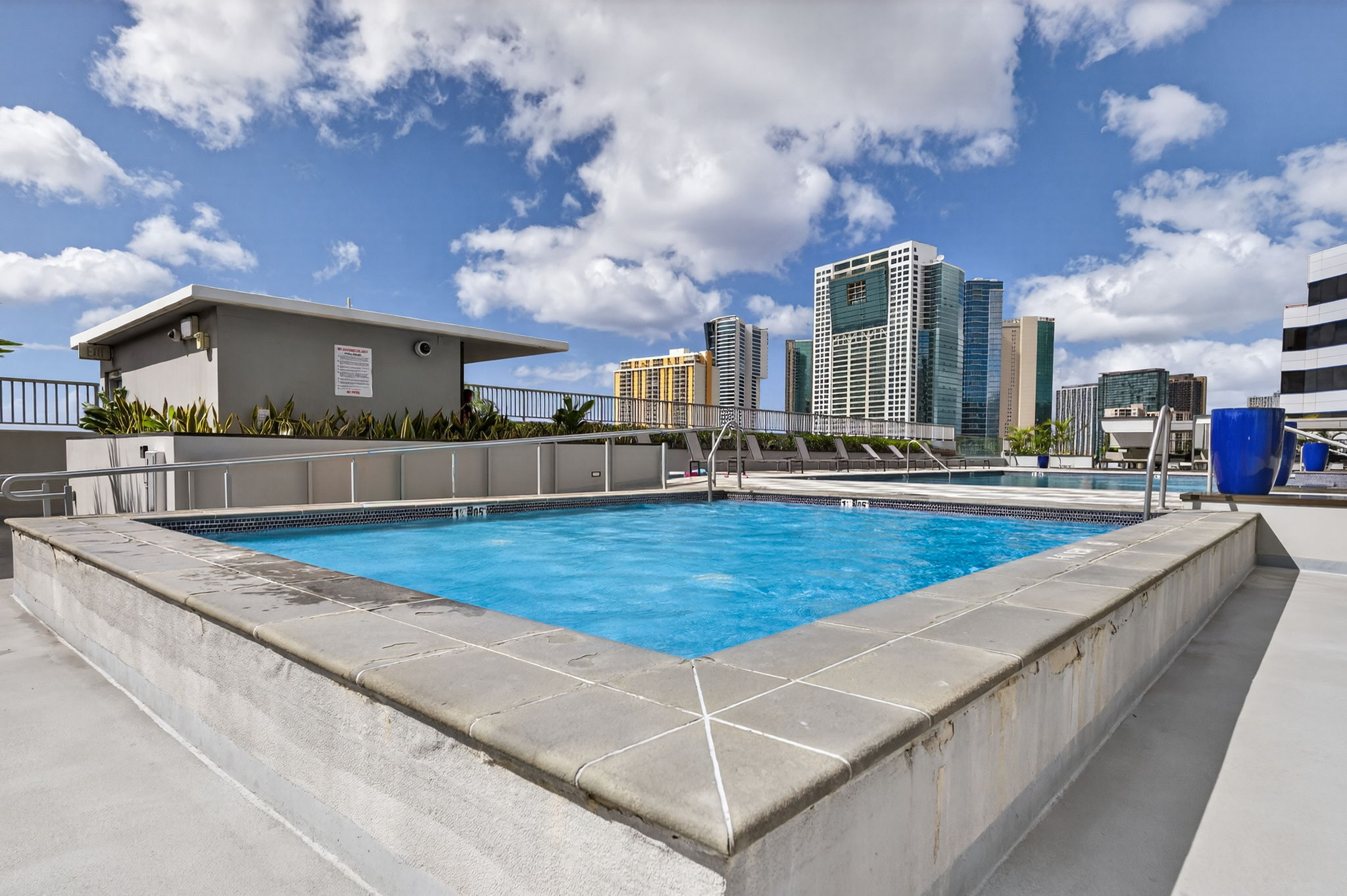 Honolulu, Hawaii, 96814, United States, 2 Bedrooms Bedrooms, ,2 BathroomsBathrooms,Residential,For Sale,1990475