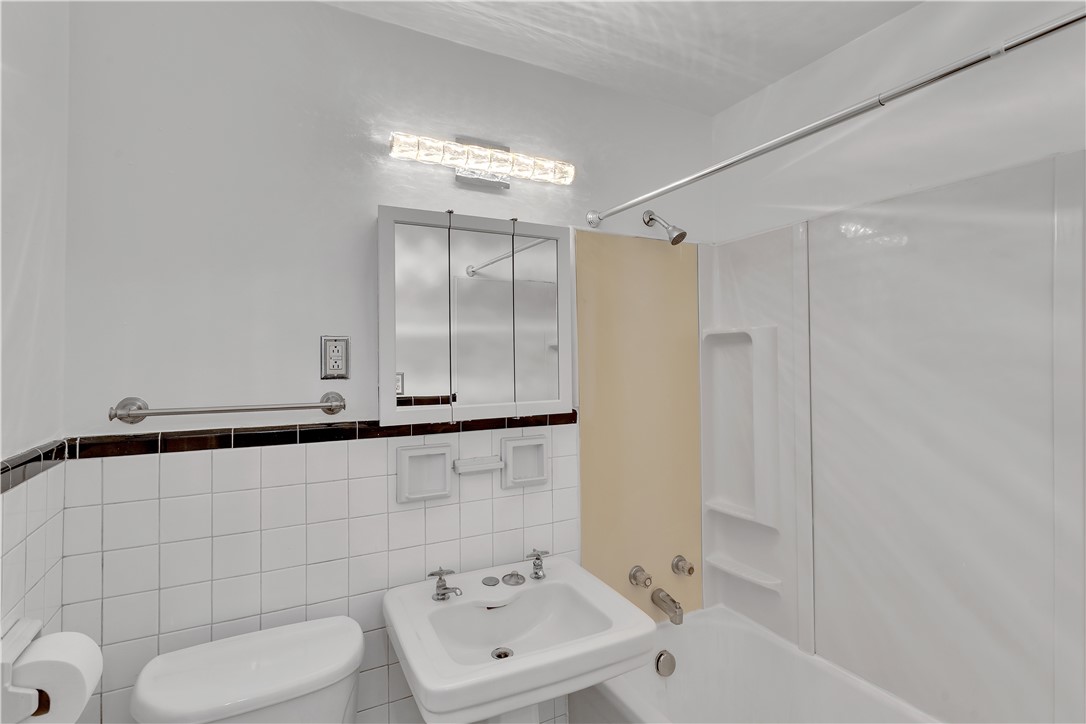 Point Breeze, Pennsylvania, 15208, United States, 4 Bedrooms Bedrooms, ,4 BathroomsBathrooms,Residential,For Sale,1990871