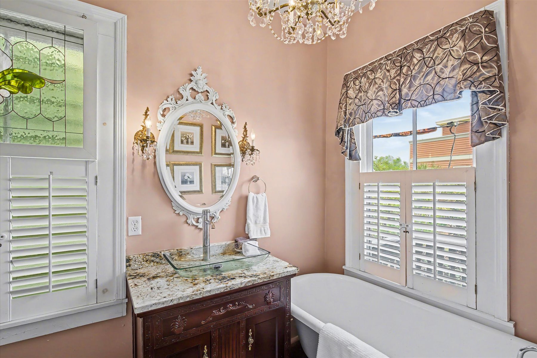  Beautifully Preserved Victorian Home in Historic Downtown Savannah - 物件實景