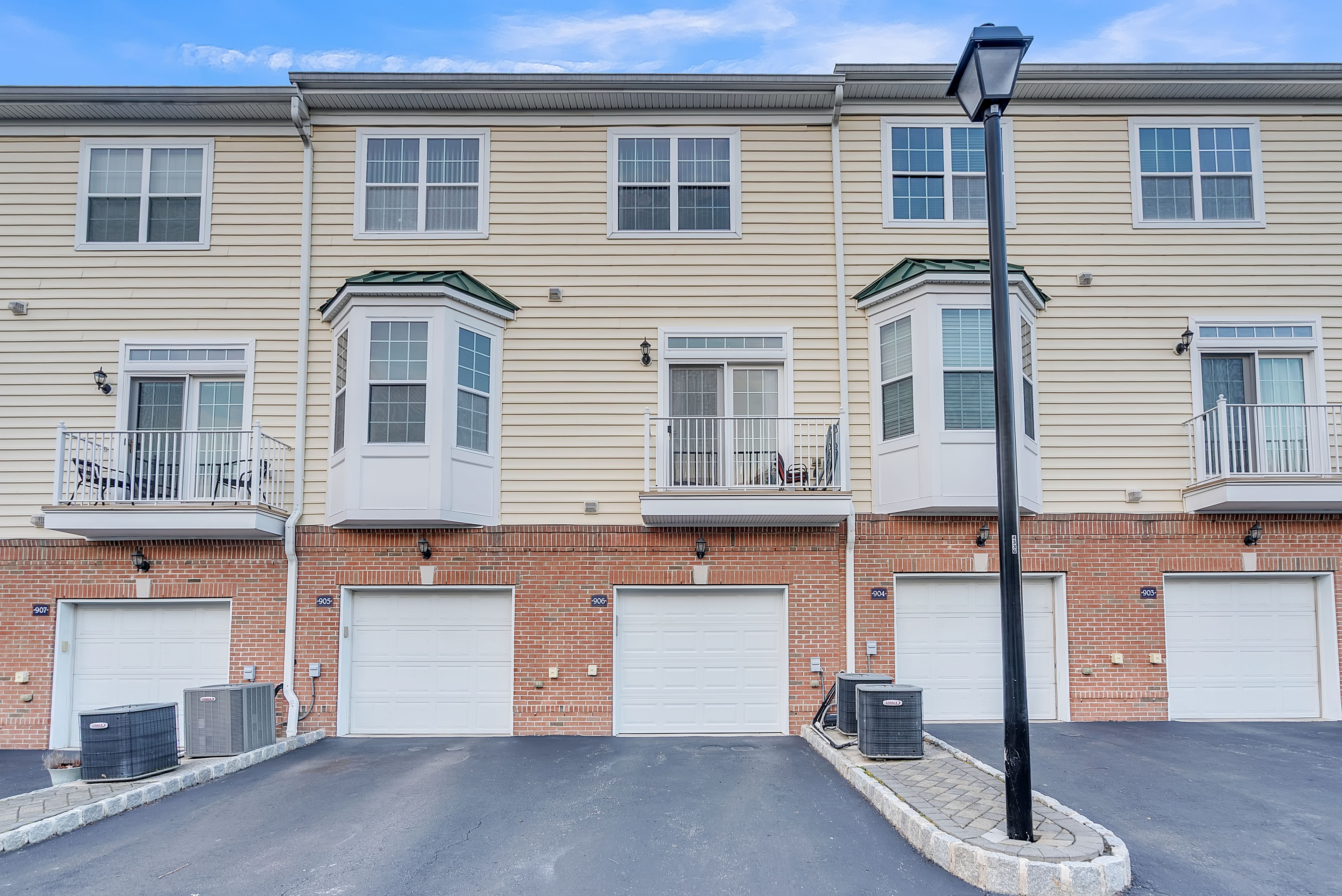  906 Memorial Drive, Belleville, NJ, 07109 - 物件實景