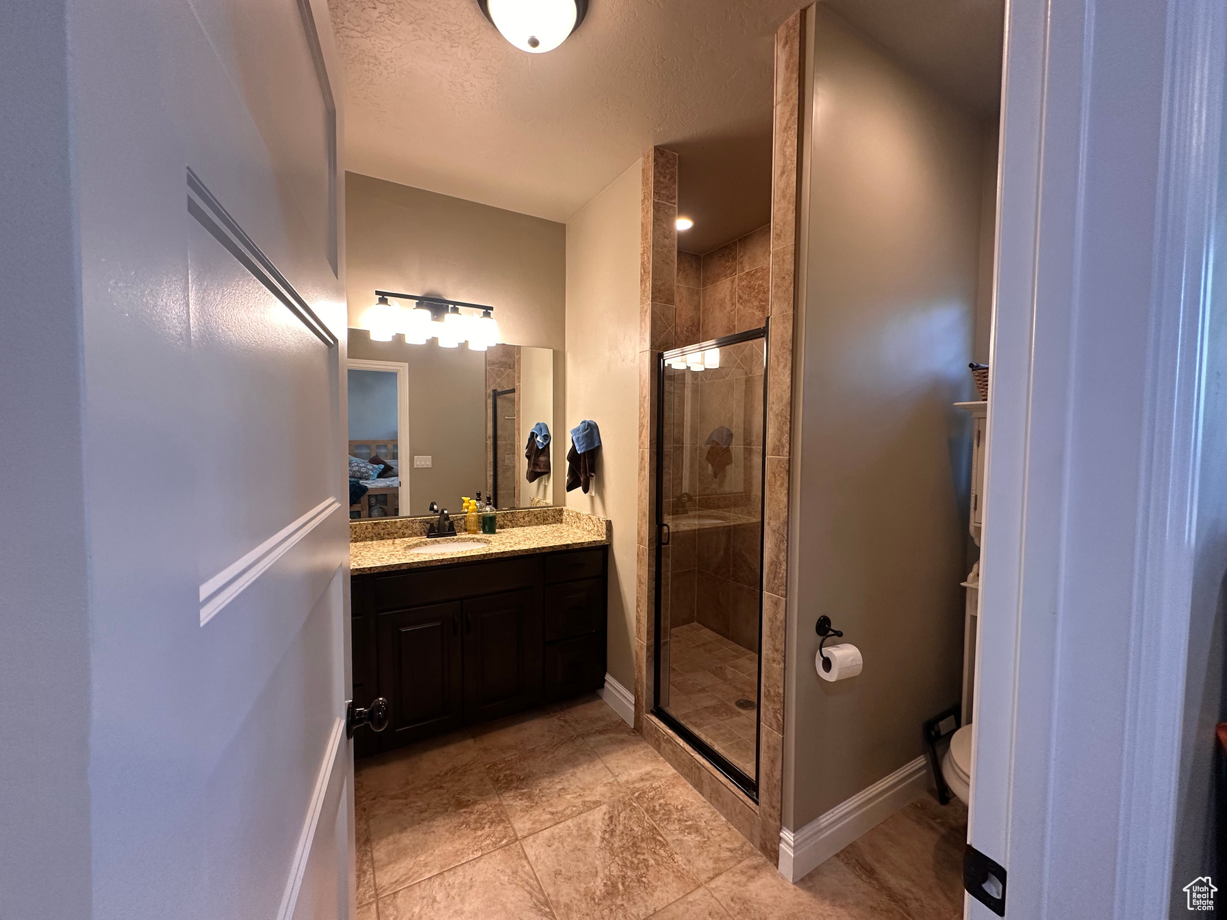 Roosevelt, Utah, 84066, United States, 6 Bedrooms Bedrooms, ,3 BathroomsBathrooms,Residential,For Sale,1976583